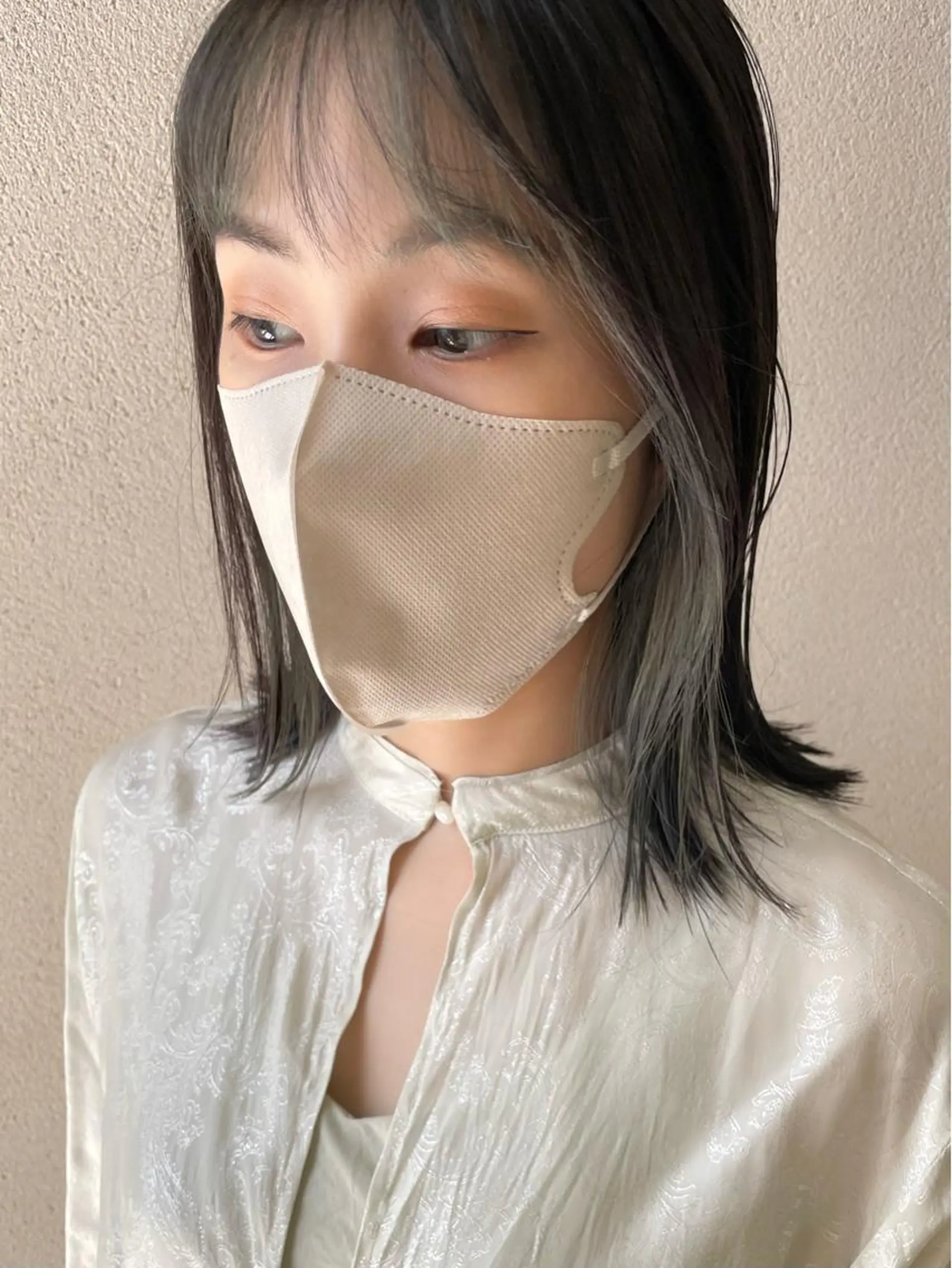 ミディアム カラー ミストバング フェイスフレーミング グレージュ ミント ヘアカラー トリートメント 沢田 瞳のヘアスタイル