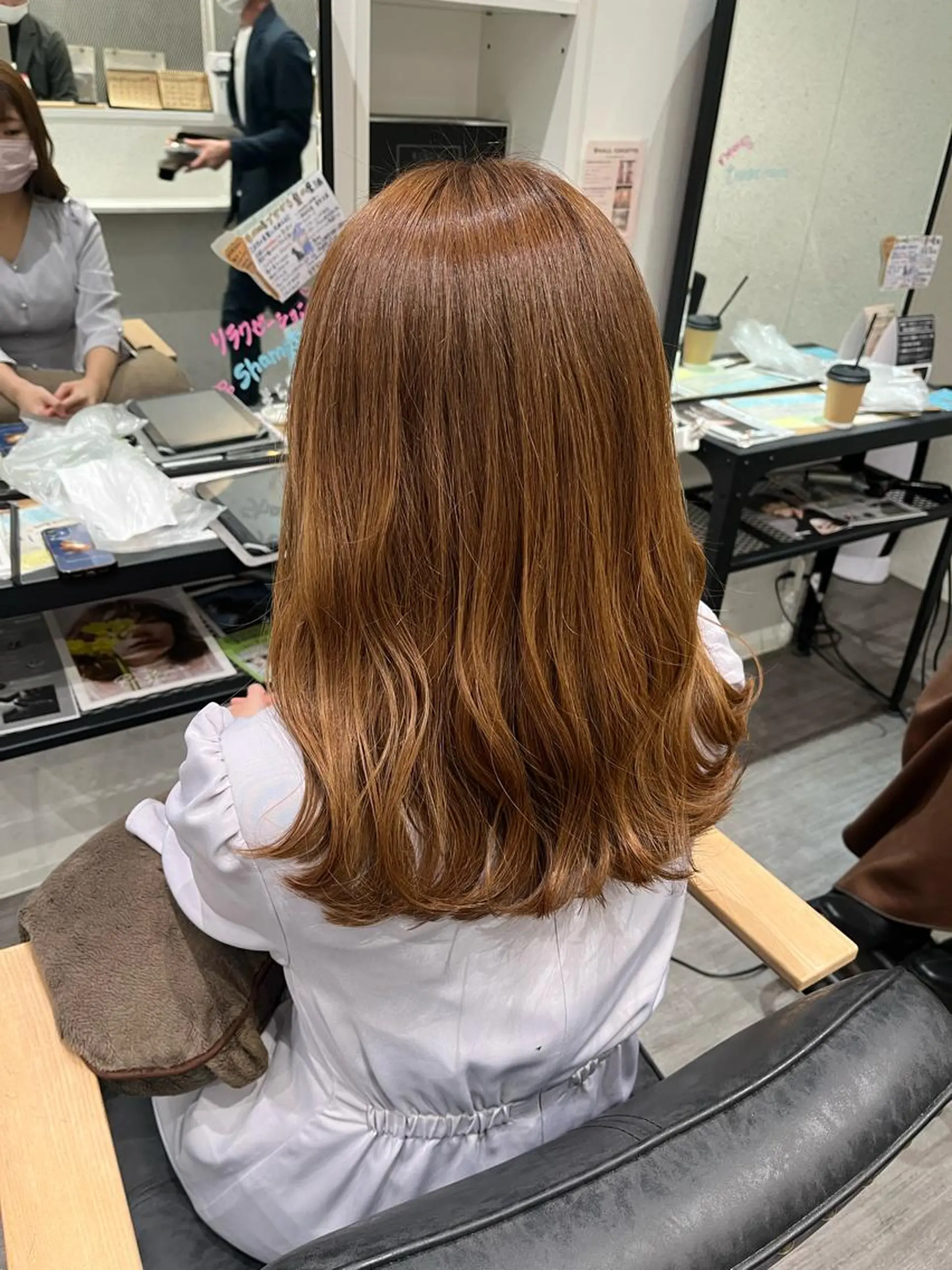 ミディアム カラー 片平 帆香のヘアスタイル