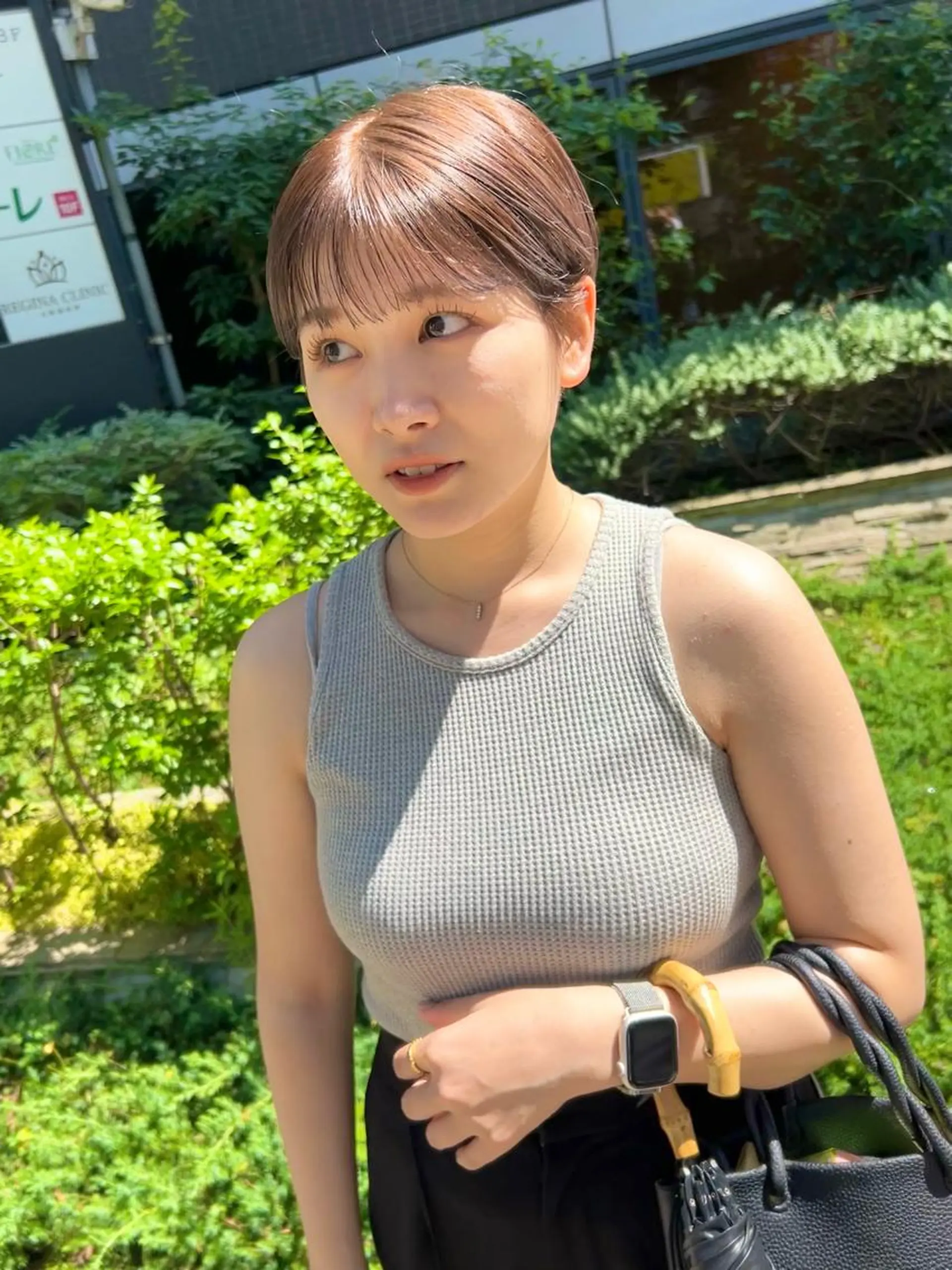 ショート 髪と音処　マトぺ所属・デザインカラー/ボブ ブリーチカラー/ユリのヘアスタイル