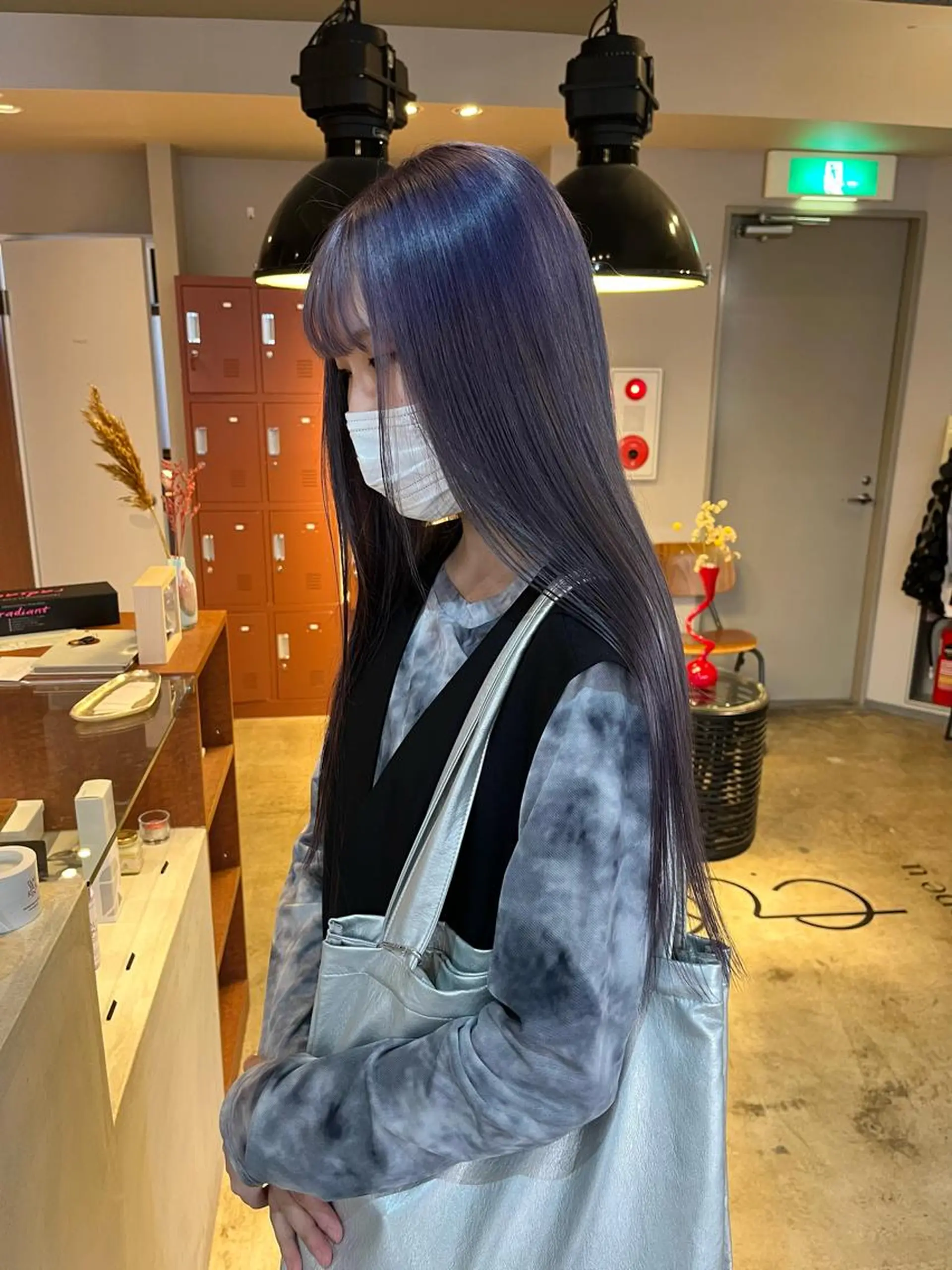 ロング カラー ブリーチ ブルーカラー ブルーラベンダー ラベンダーカラー ヘアカラー トリートメント 🩷ハイトーン透明感 レイヤー🩷ユリカのヘアスタイル