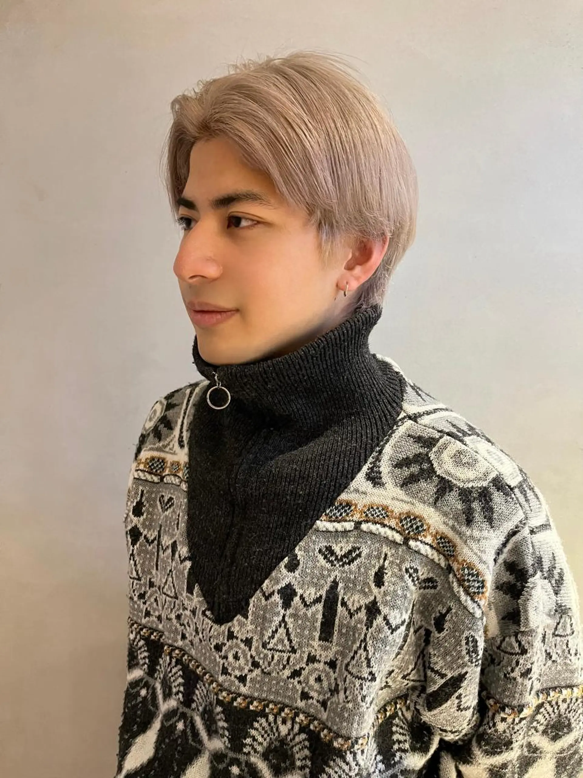 ショート カラー ベージュカラー ブリーチ ハイトーンカラー ホワイトベージュ カット ヘアカラー トリートメント 🩷ハイトーン透明感 レイヤー🩷ユリカのヘアスタイル