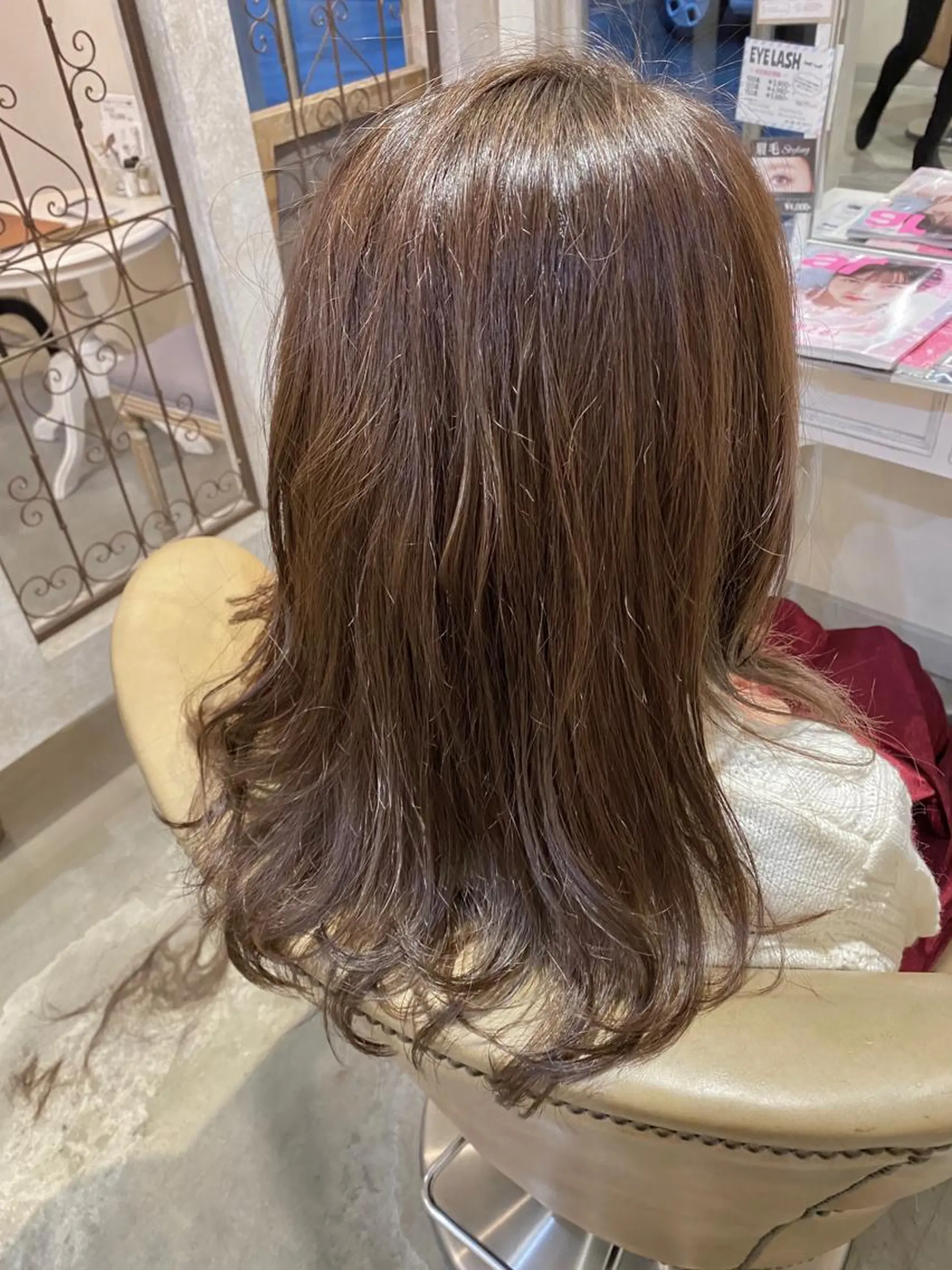 セミロング カラー ブラウンカラー イルミナカラー モカブラウン 美髪・髪質改善 有田怜平のヘアスタイル