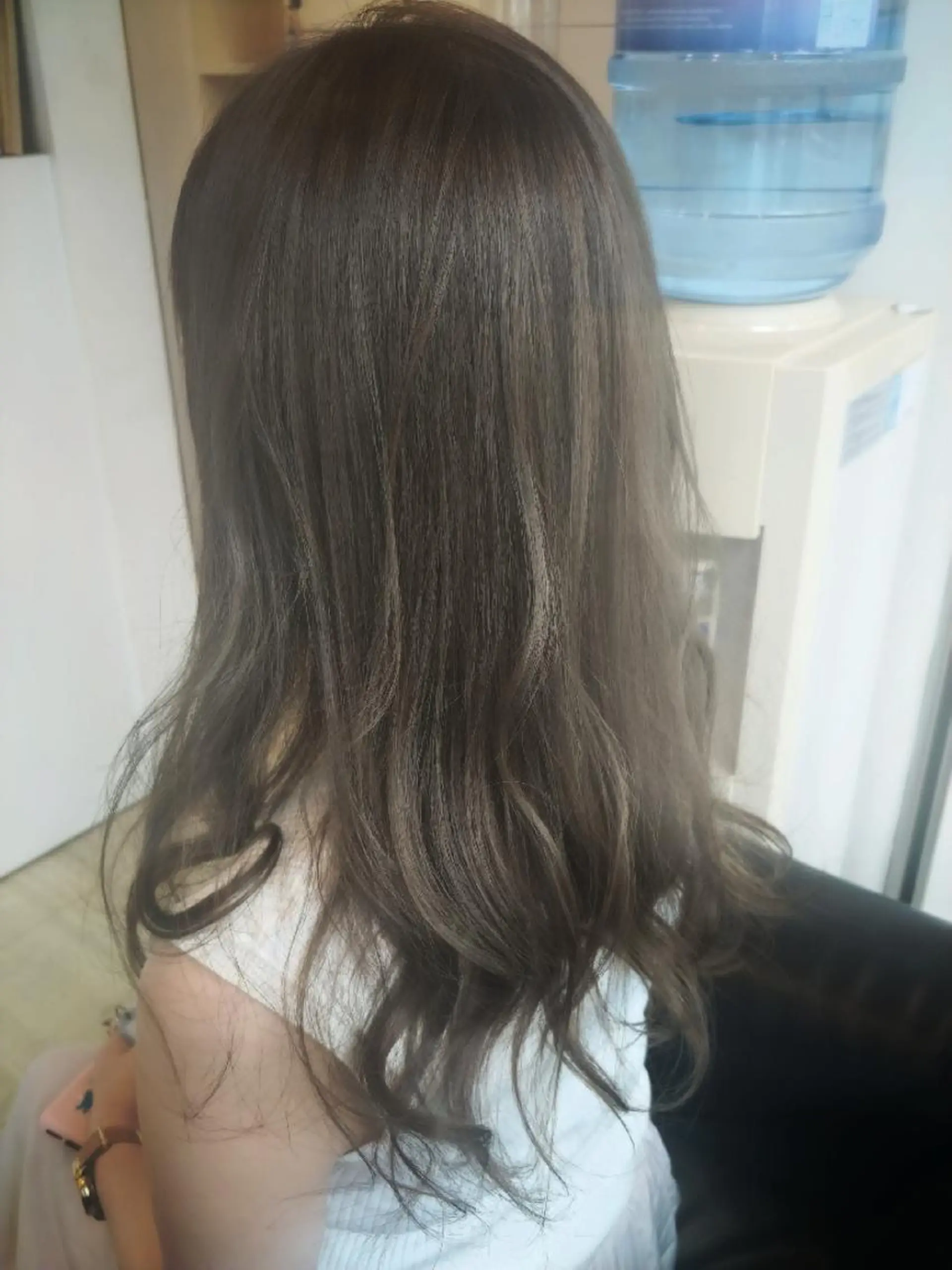 ロング カラー 透明感カラー ハイライトカラー ハイライト 池田 恵久美のヘアスタイル