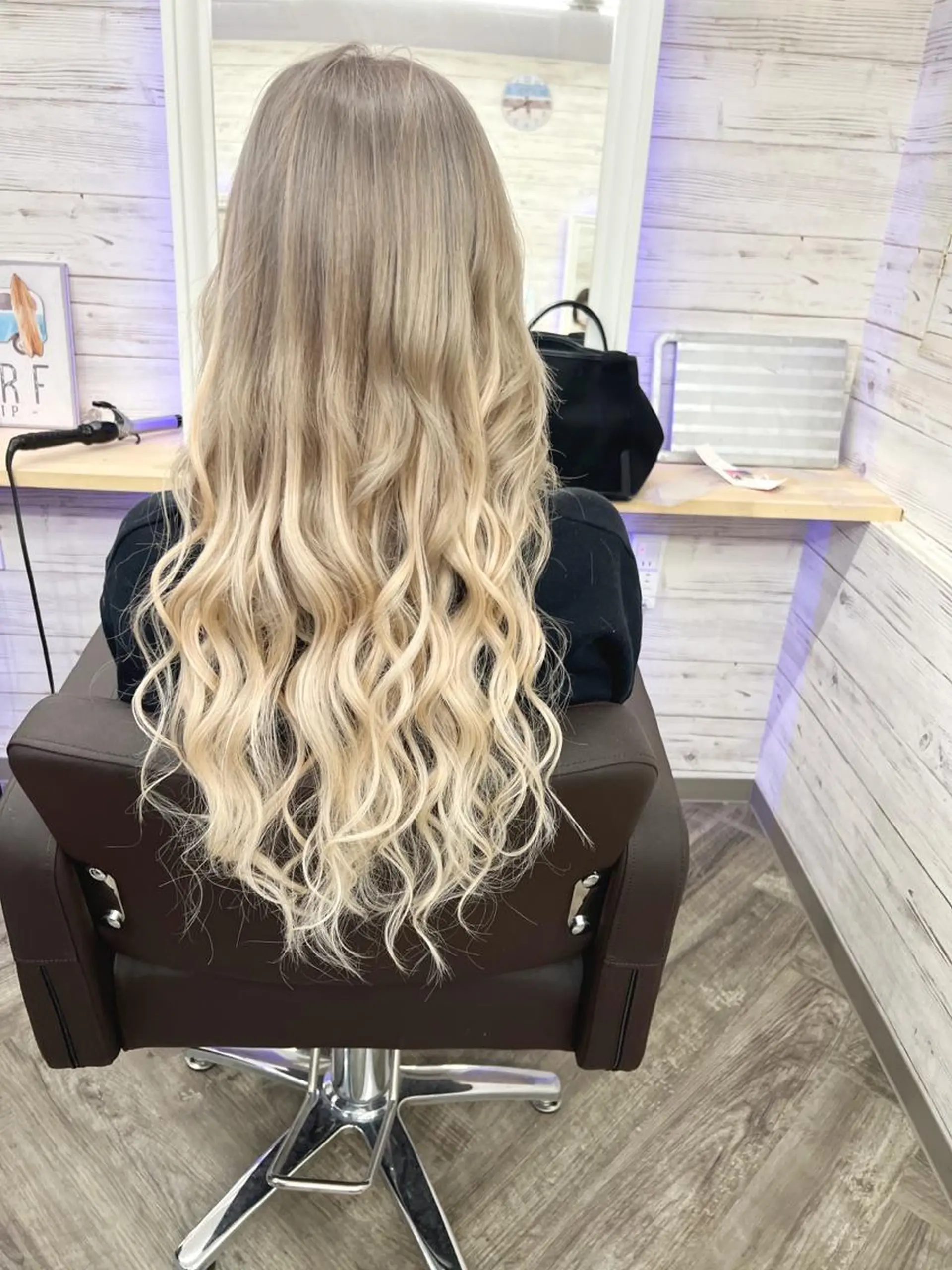 セミロング カラー ヘアアレンジ ブリーチ ケアブリーチ グラデーションカラー グレージュ メッシュ ヘアカラー エクステ 枝毛カット＆髪質改善 満足NO.1岡しゃんのヘアスタイル