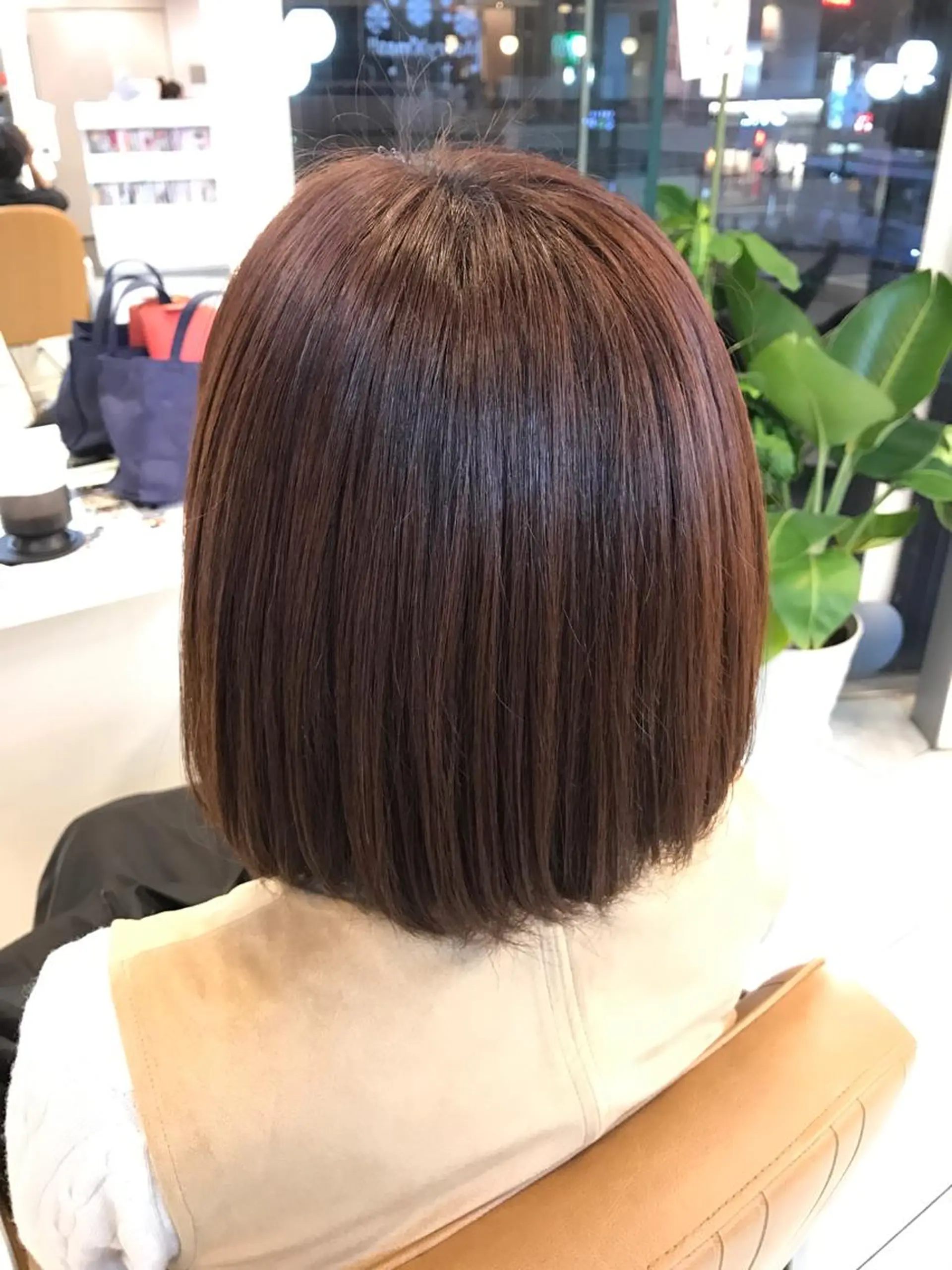 ミディアム カラー グレージュ ピンクカラー 坂西 春果のマツエク・マツパデザイン