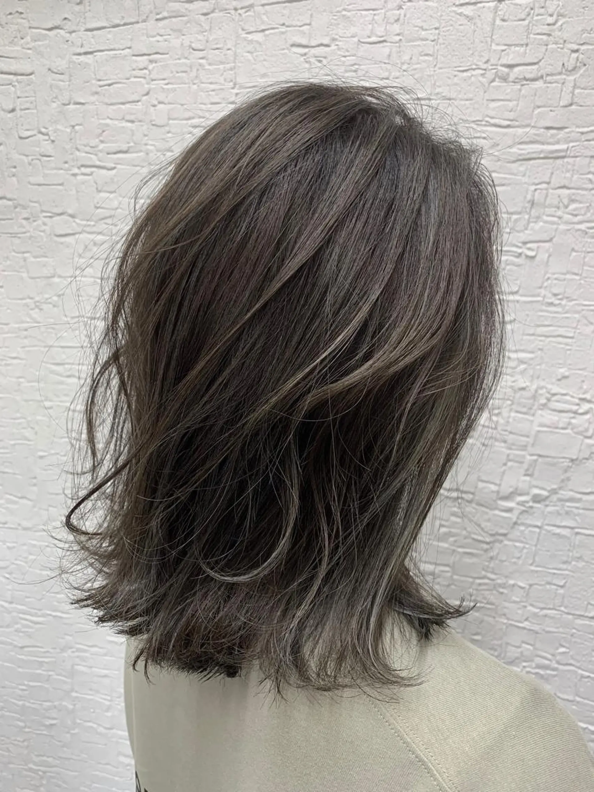 ミディアム ヘアカラー 須佐 勝也のヘアスタイル