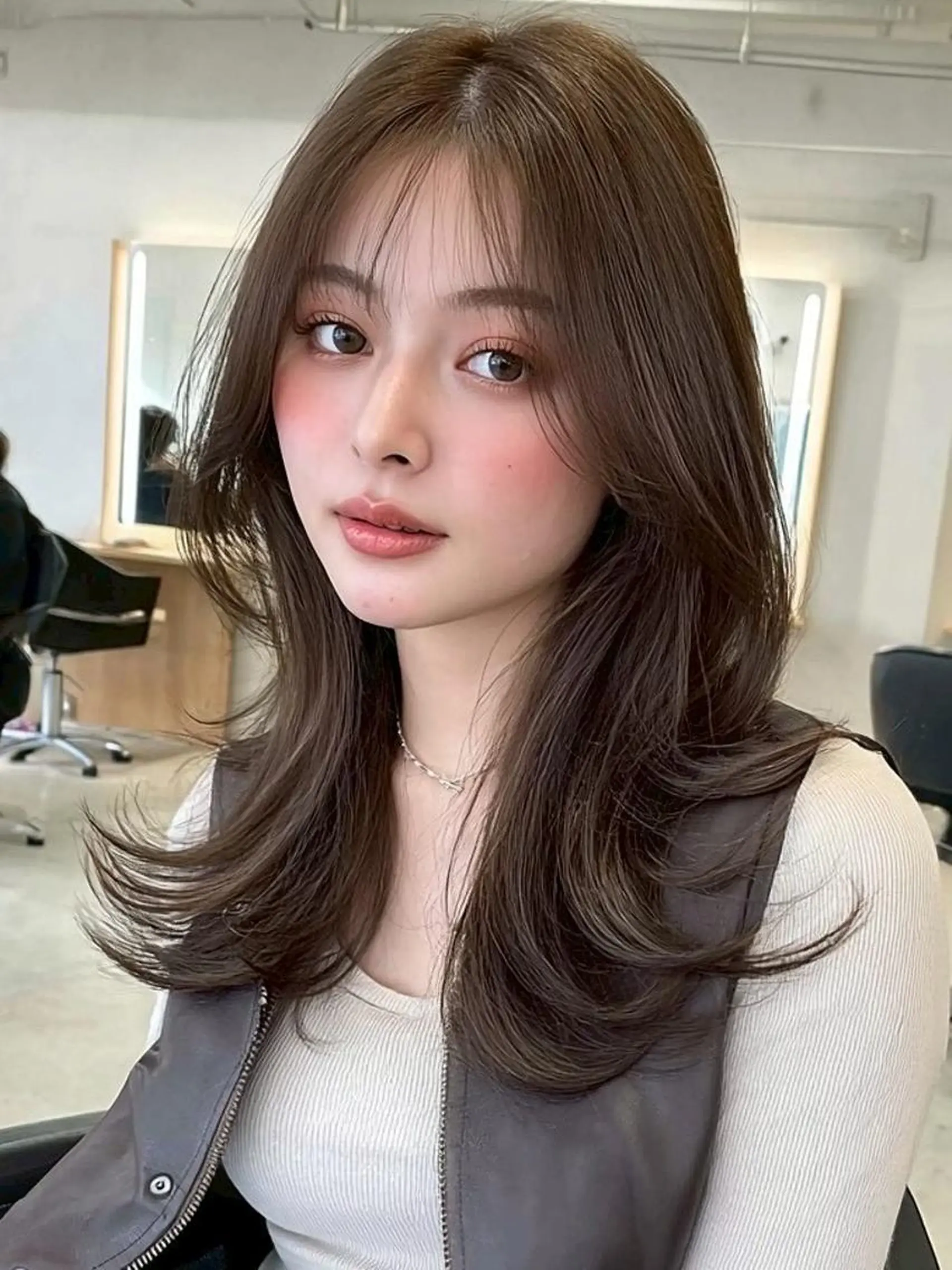 ロング 韓国風ヘア レイヤーカット カット ヘアカラー トリートメント ＫＡＮＡ/天王寺 🎀🫧のヘアスタイル