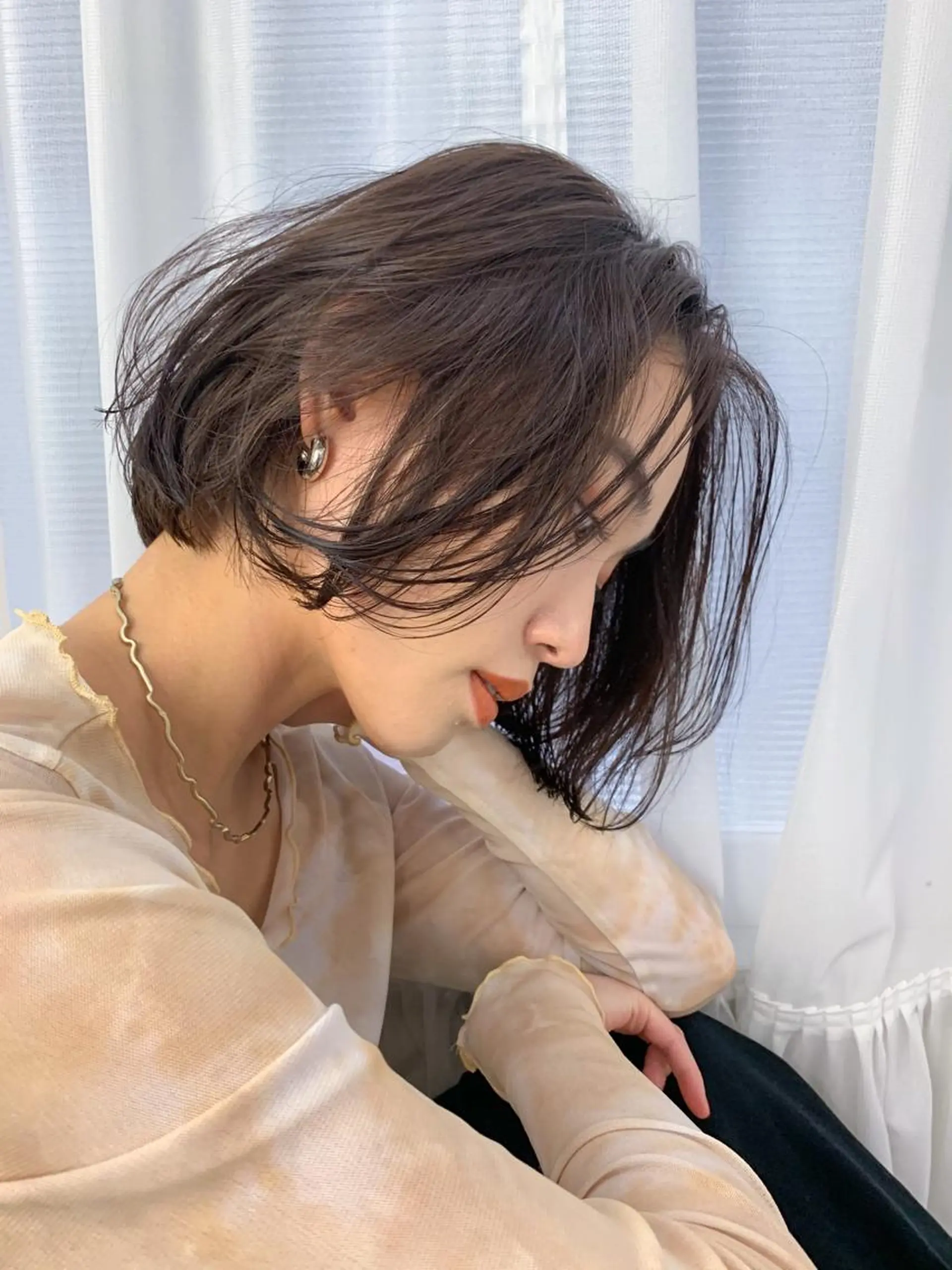 ミディアム ミディアムパーマ アッシュ くせ毛 ハイライト 小顔カット モリシュンスケ /レイヤー/髪質改善のヘアスタイル