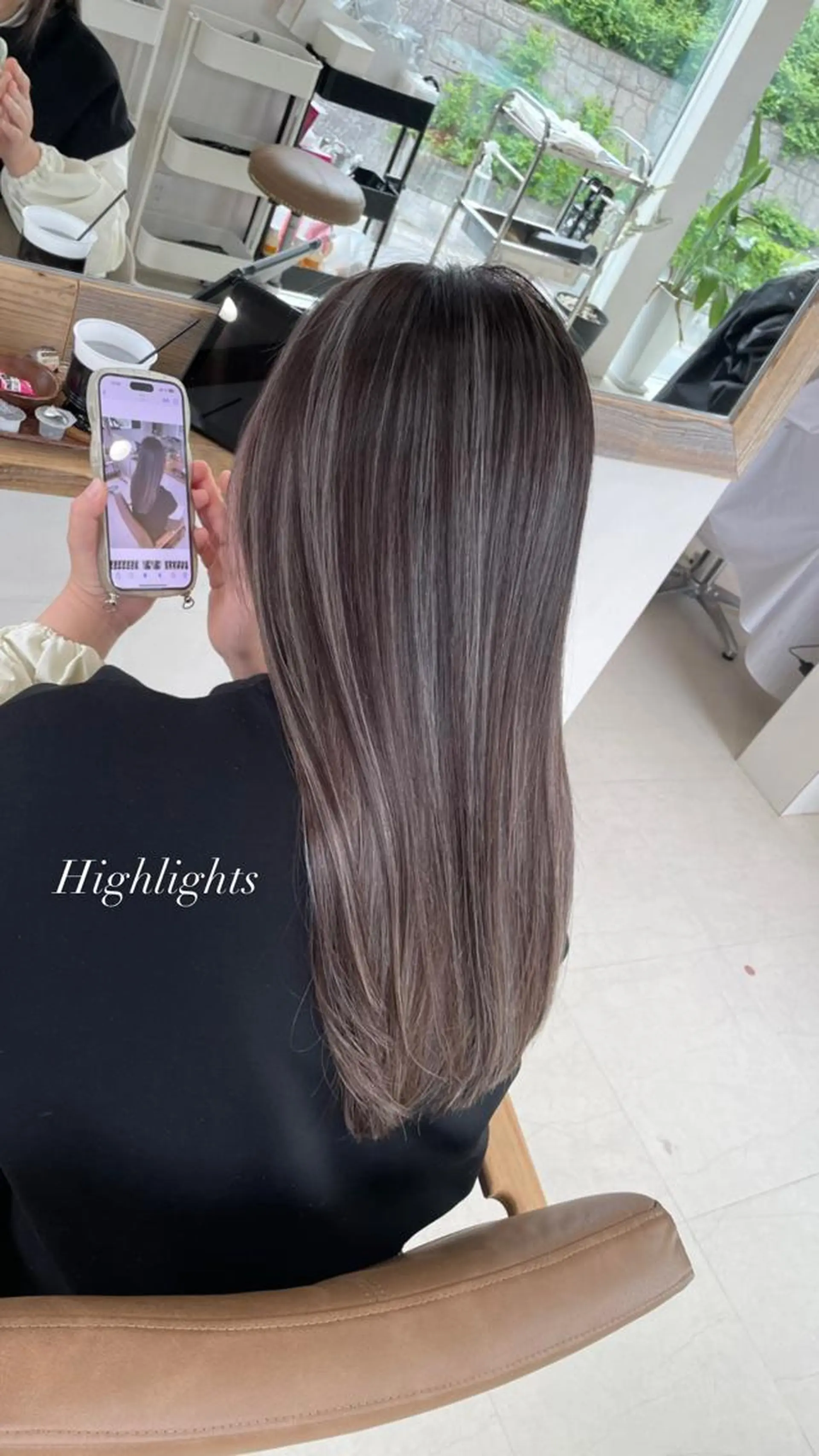 ロング ヘアカラー 鈴木 妃帆未のヘアスタイル