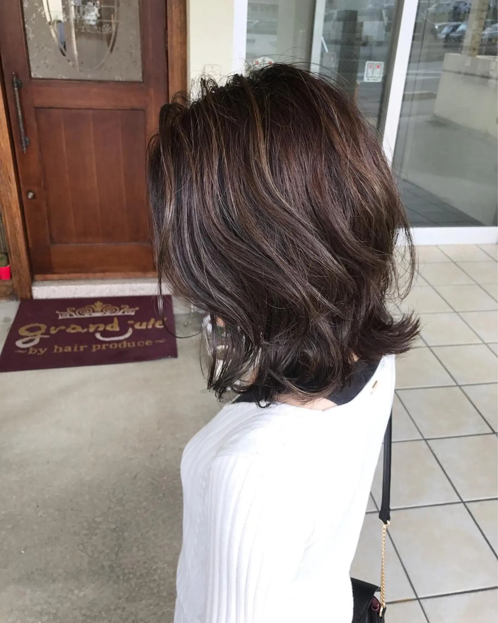 ミディアム カラー グレージュ ハイライトカラー ハイライト カット ヘアカラー grand juteのヘアスタイル