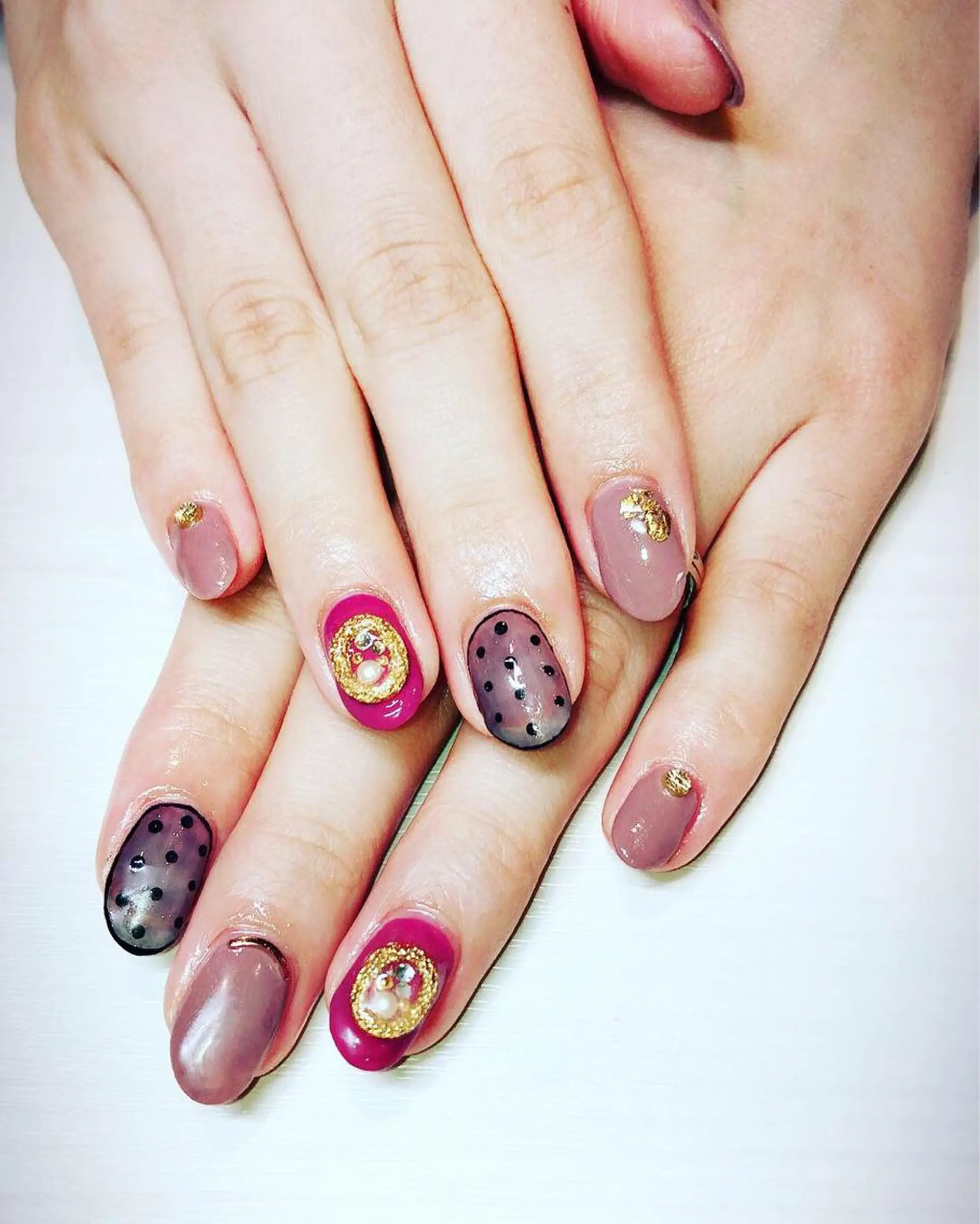 ネイル ドット パープル TERAI ERINAの眉毛・アイブロウイメージ