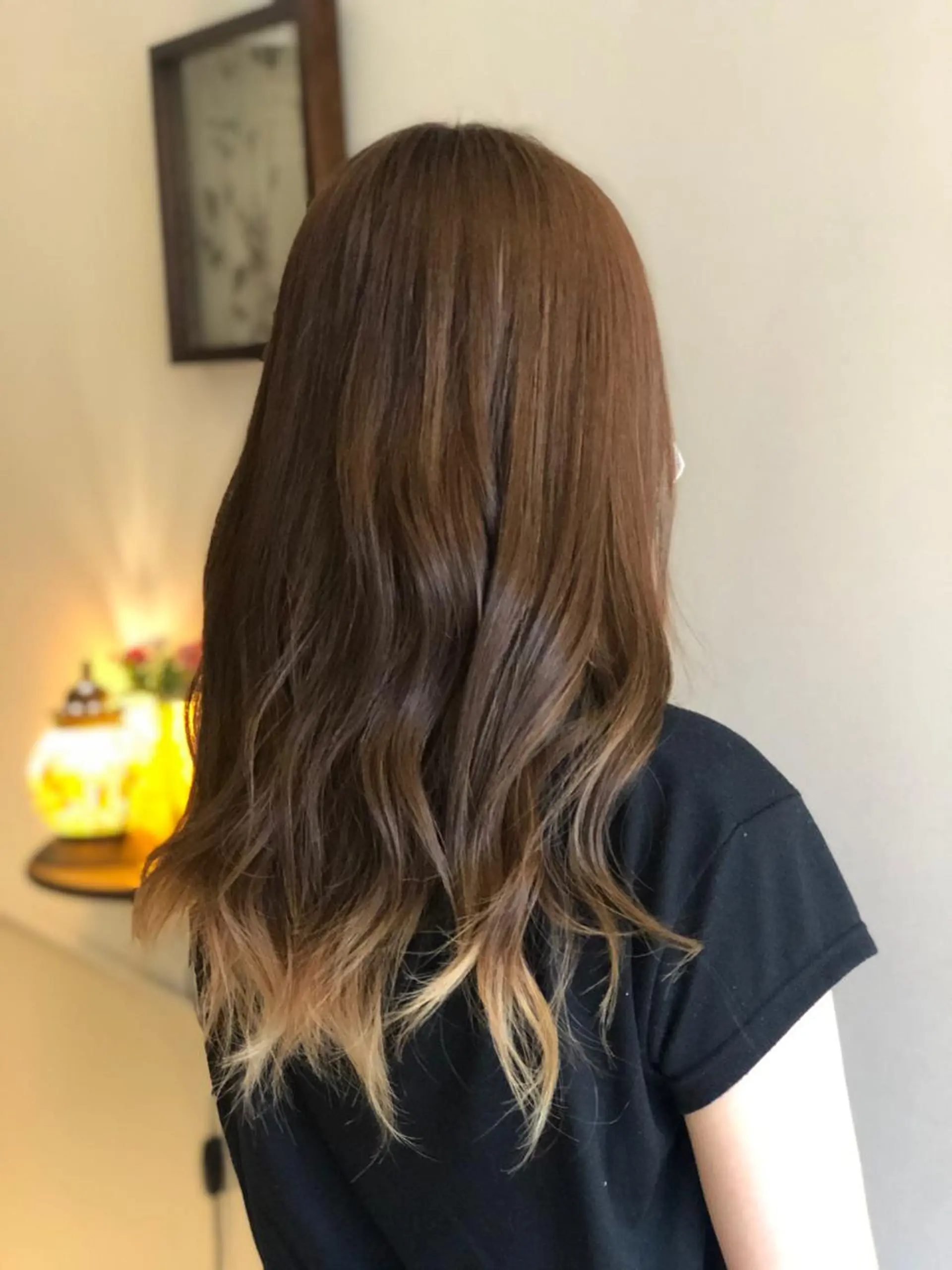 ロング カラー ベージュカラー グラデーションカラー 嶌田 沙紀のヘアスタイル