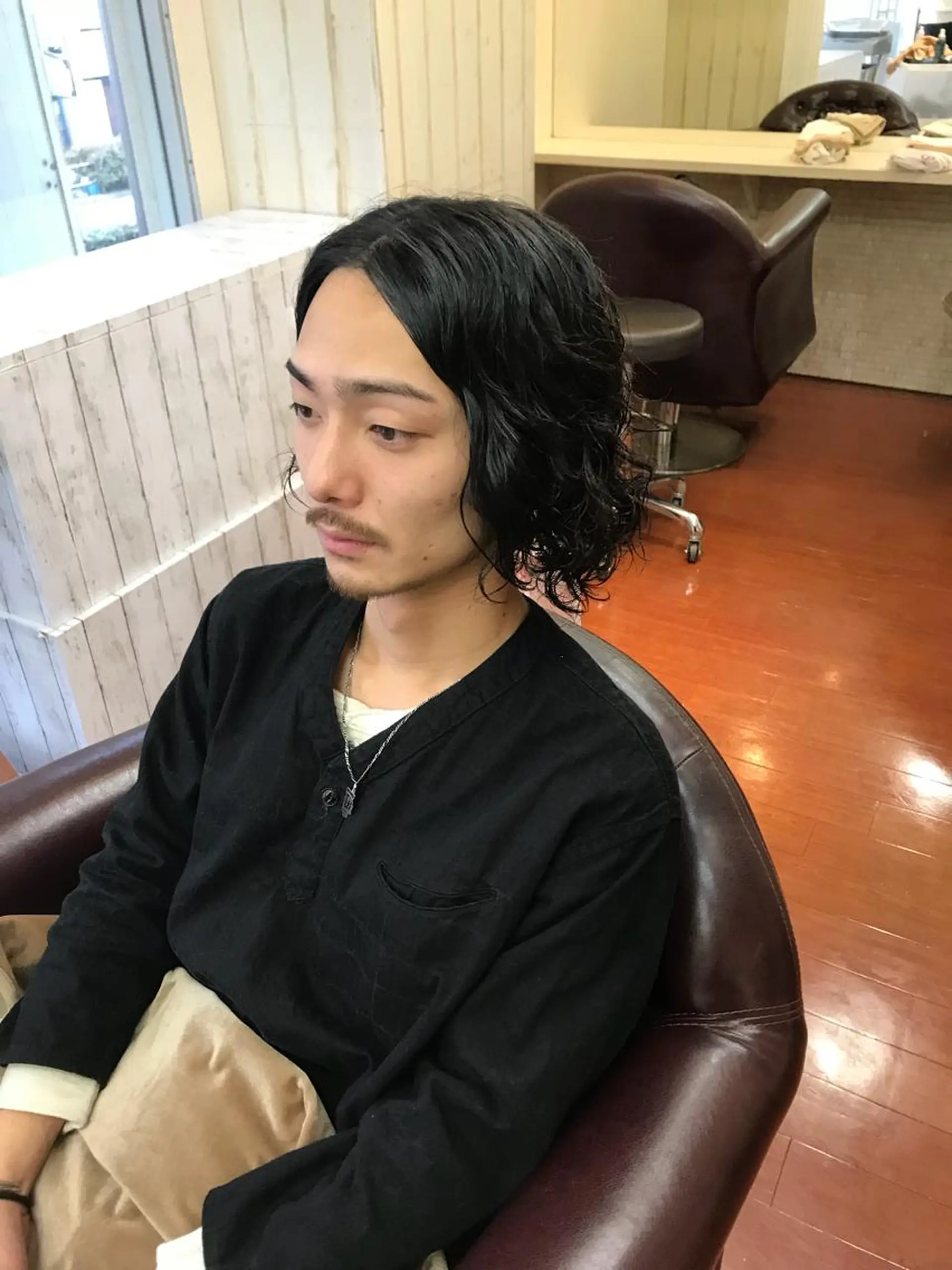 ミディアム カラー パーマ メンズ ヨシダ トオルのヘアスタイル