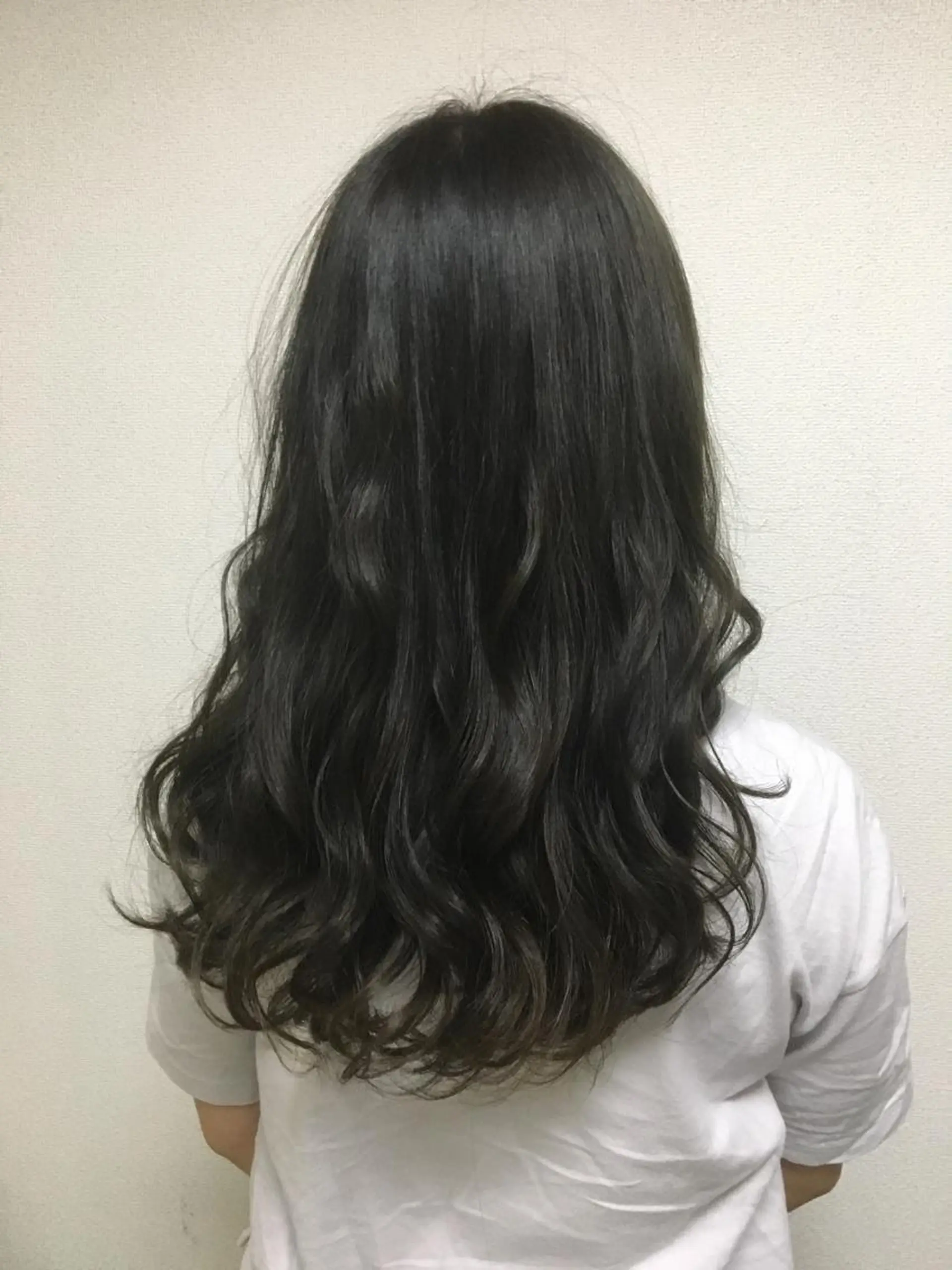 カラー 乳井 悠香のヘアスタイル