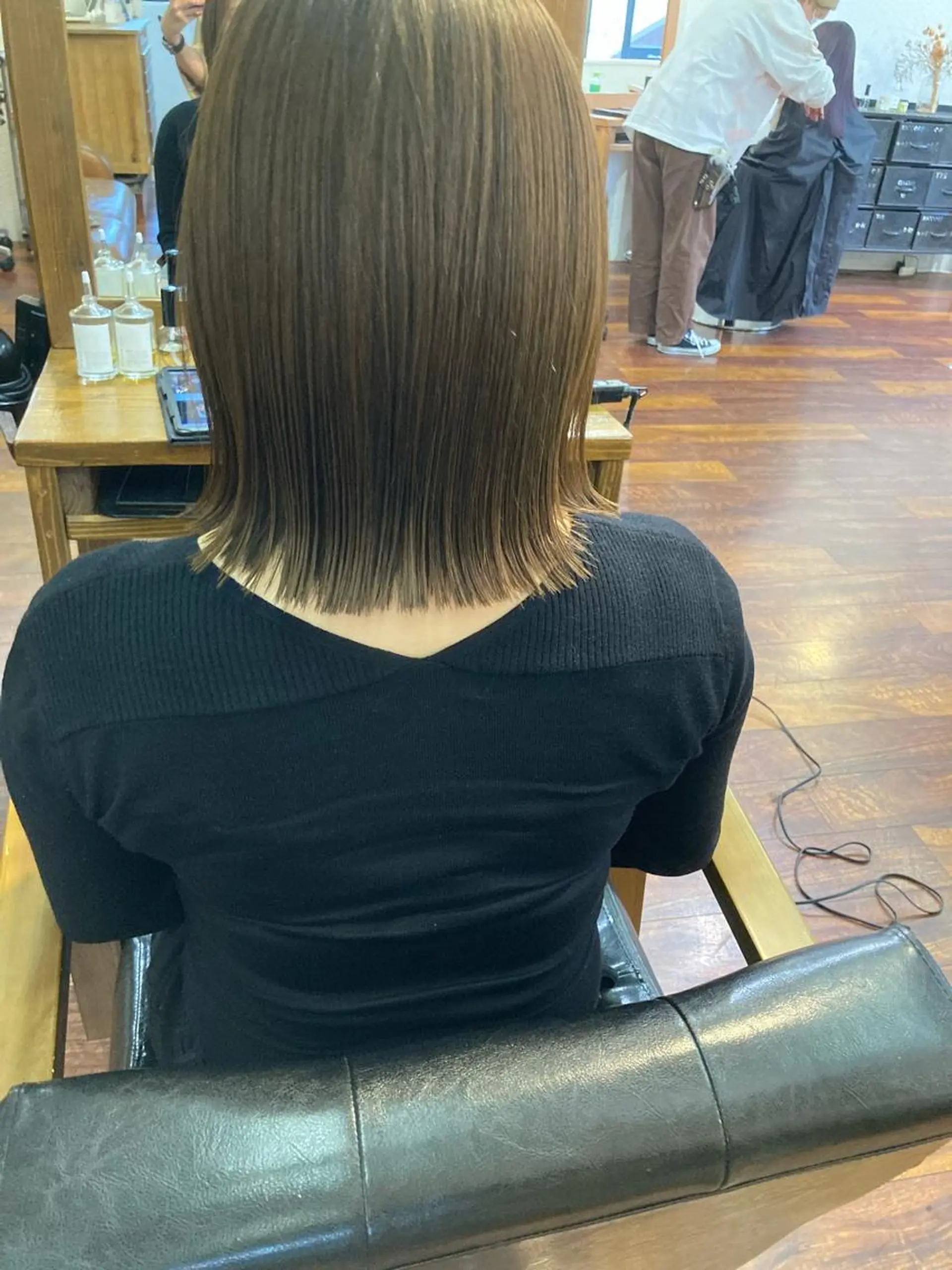 ミディアム カラー ベージュカラー ブリーチ ブリーチなしカラー オリーブベージュ ヘアセット 小木曽智美 /ボブ/ショートのヘアスタイル