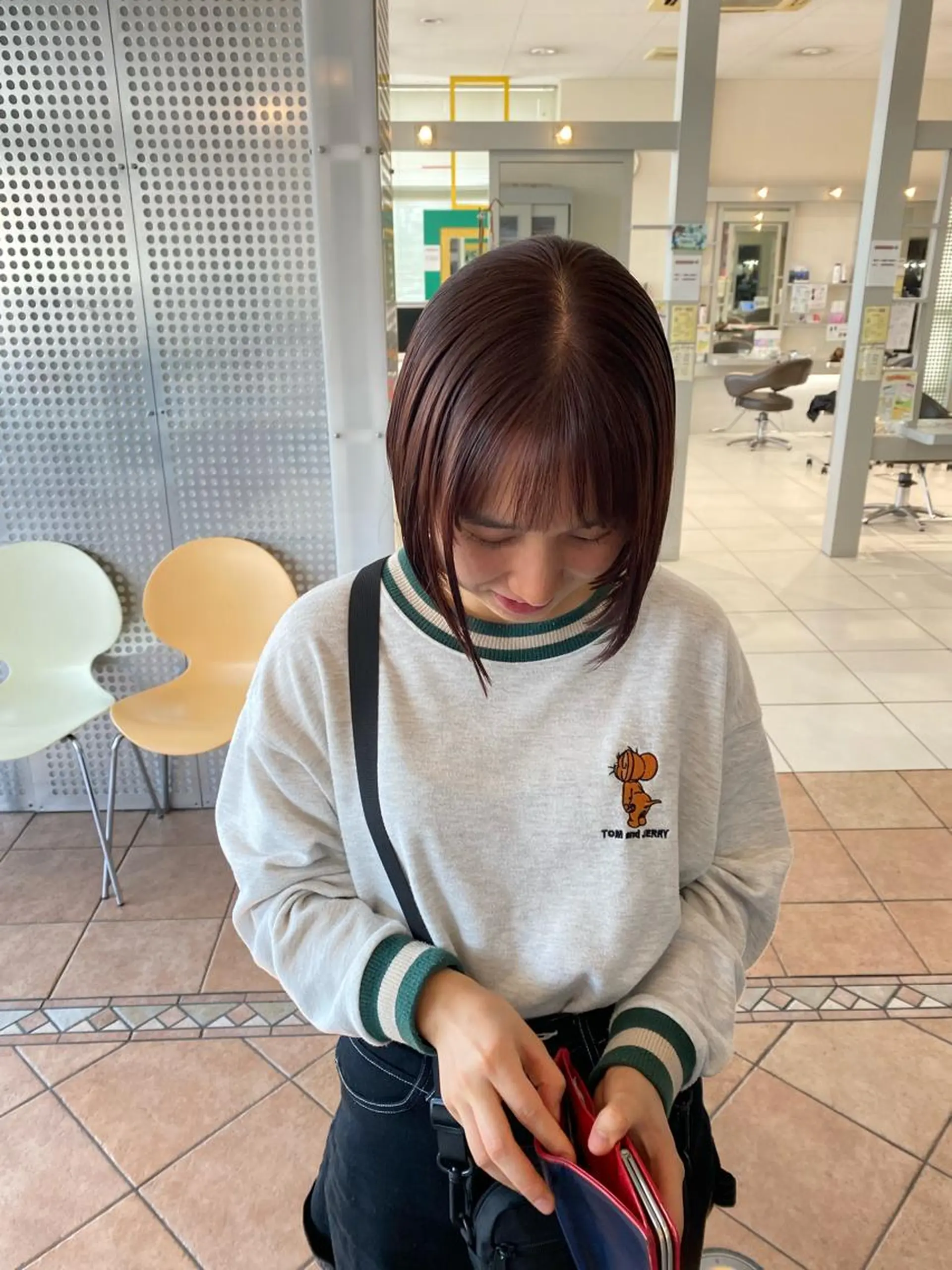 ショート カラー ブリーチ ブラウンカラー ブリーチなしカラー ピンクカラー ピンクブラウン カット ヘアカラー トリートメント manami / muku.のヘアスタイル