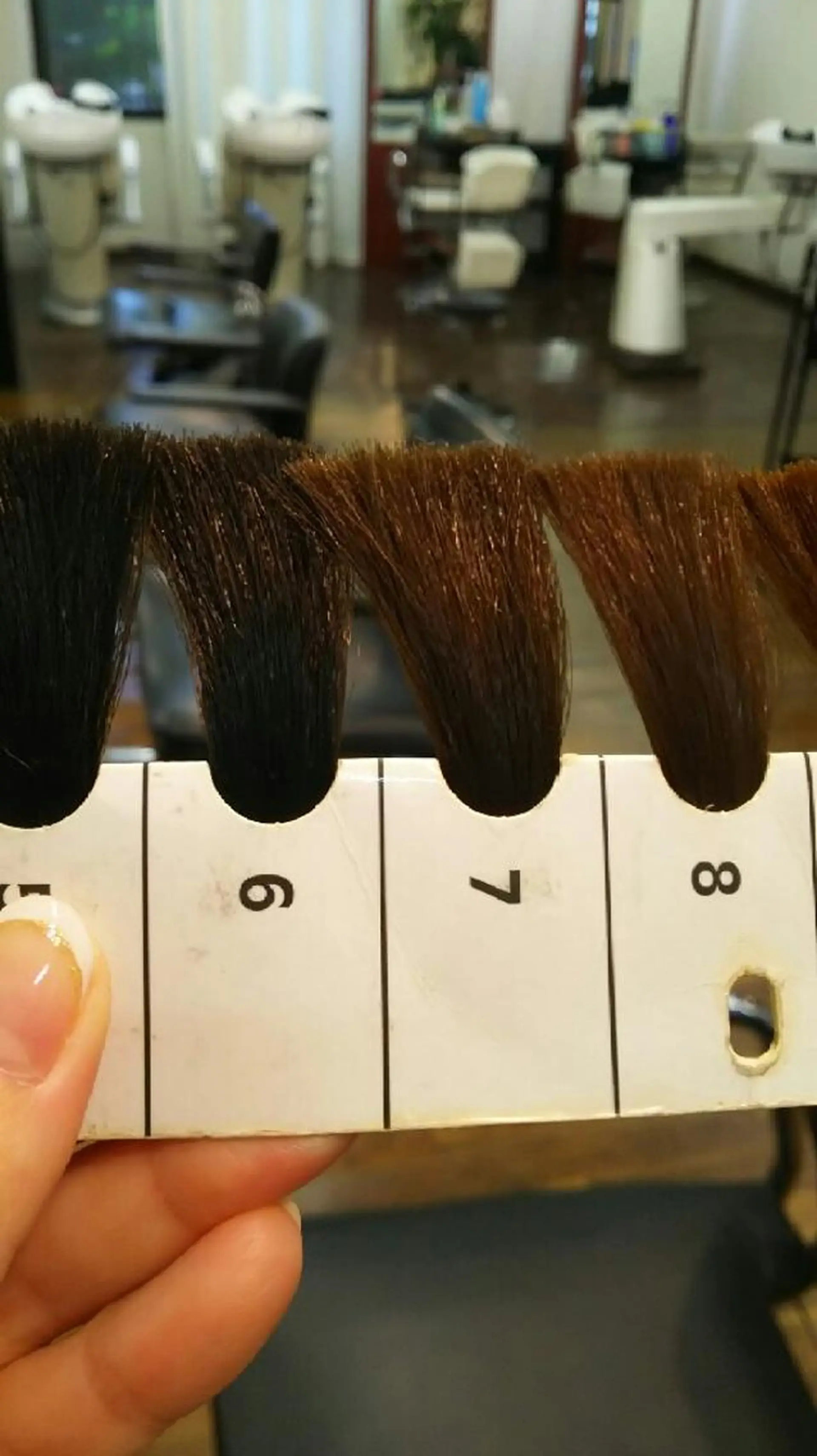 カラー 東 真由美のマツエク・マツパデザイン