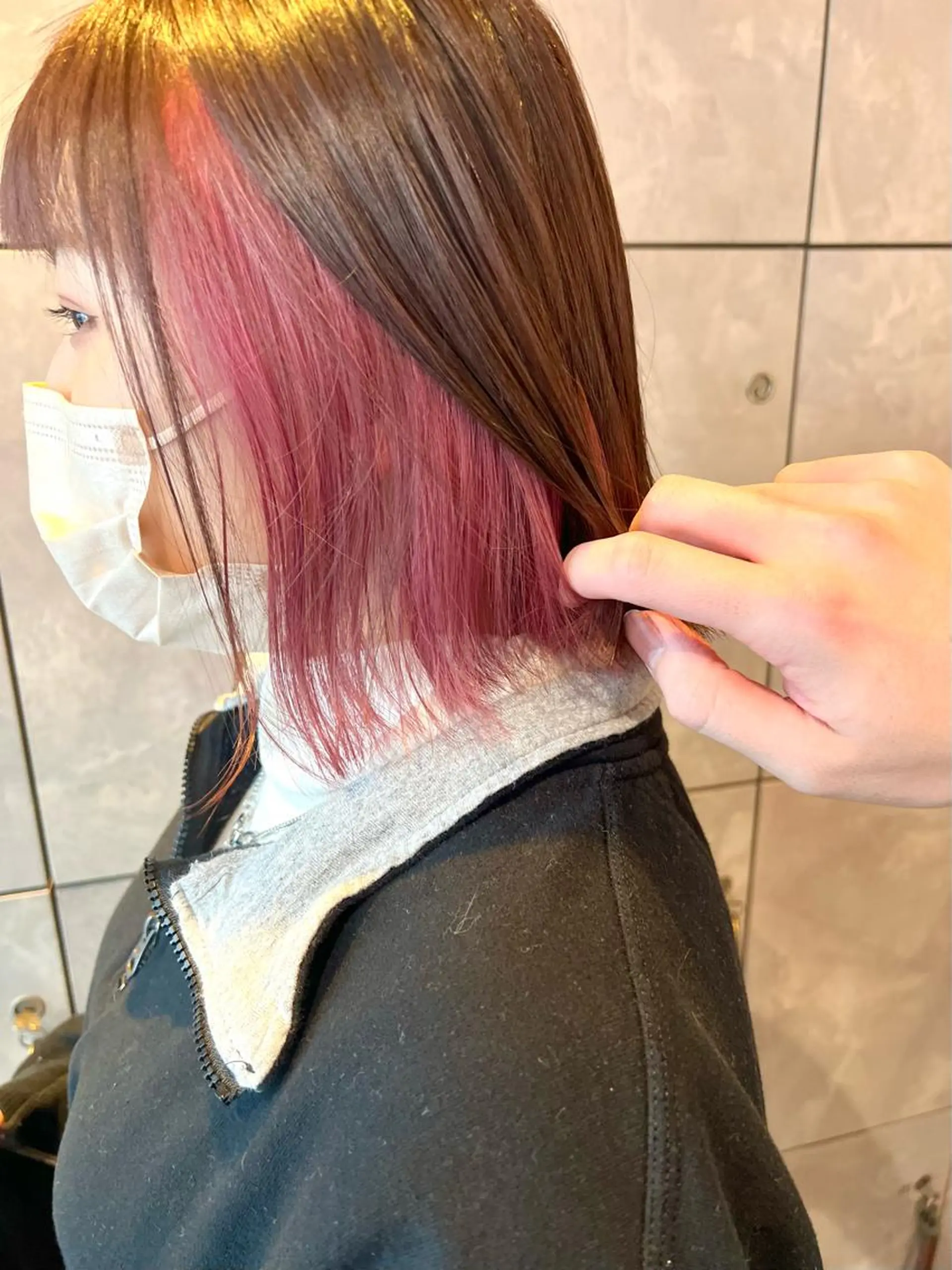 ミディアム カラー ヘアアレンジ ネイル ヘアカラー トリートメント ヘッドスパ ヘアセット 🌈インナーカラー ‘ショウマ’🌈のヘアスタイル