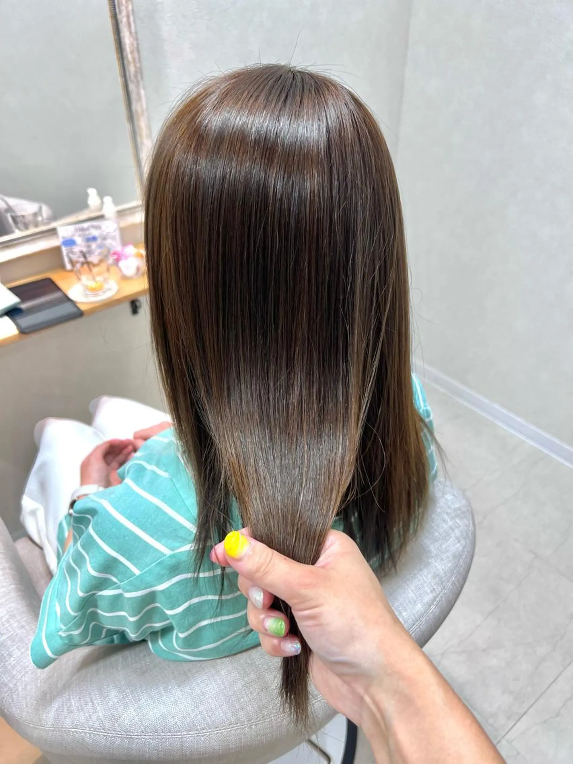 ミディアム 縮毛矯正 カット 縮毛矯正 トリートメント ショート/白髪ぼかし 君和田若菜のヘアスタイル