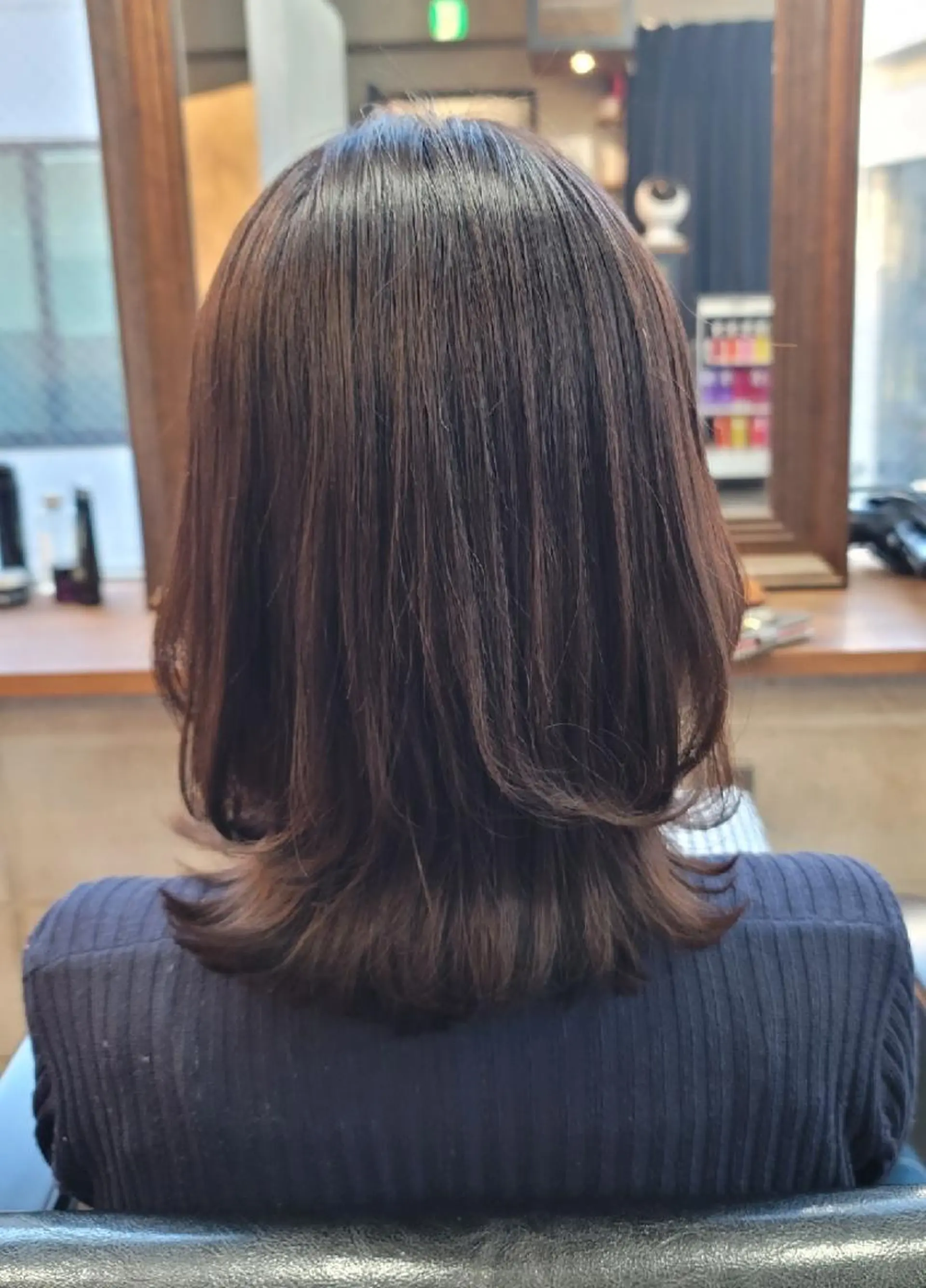 ミディアム カラー アッシュ ボブ カット ヘアカラー トリートメント S. ERIのヘアスタイル