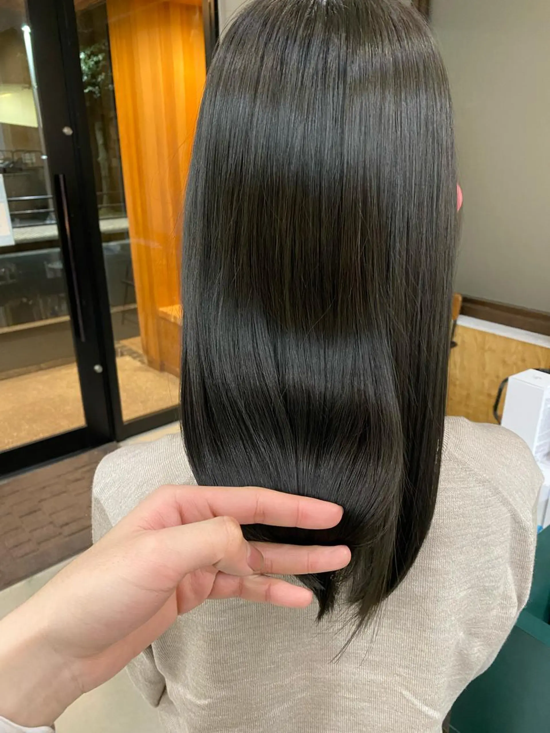 カラー 透明感カラー 縮毛矯正 ブリーチカラー よねだまことのヘアスタイル