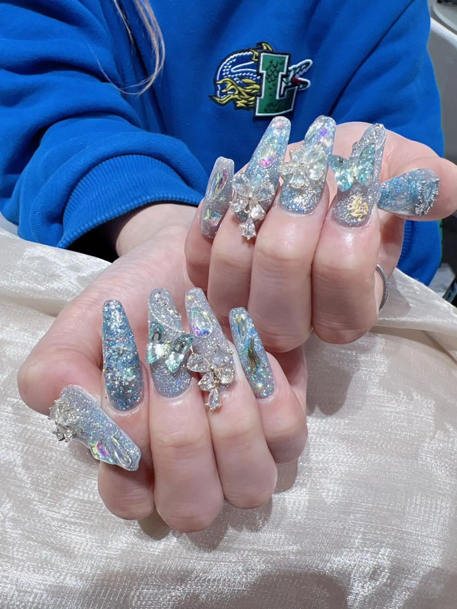 ネイル アートネイル 長さ出し ネイルチップ Queens ひなのネイルデザイン