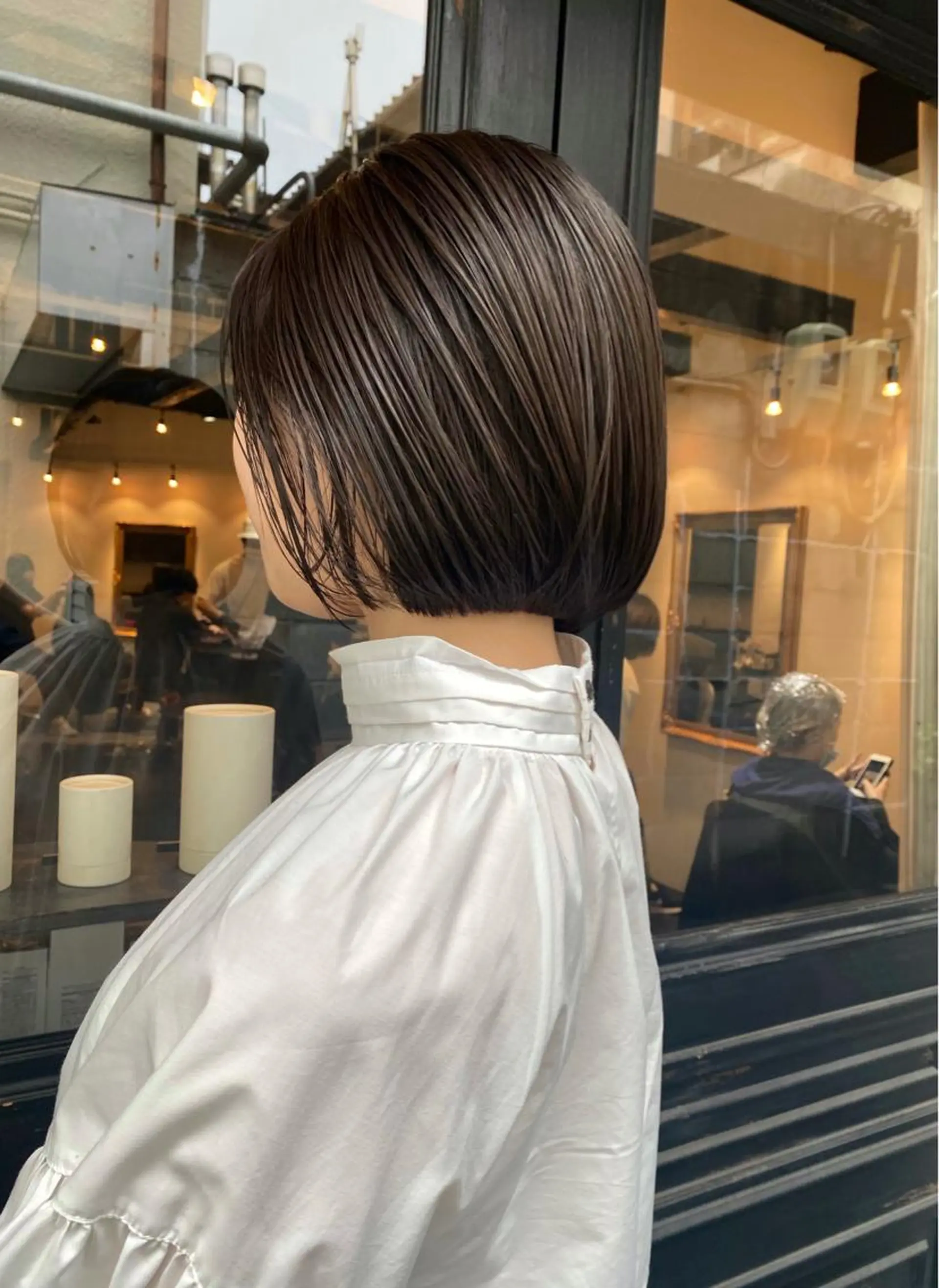 ショート カラー グレージュ オリーブグレージュ オリーブグレー ボブ tonari 梅田、中崎町のヘアスタイル