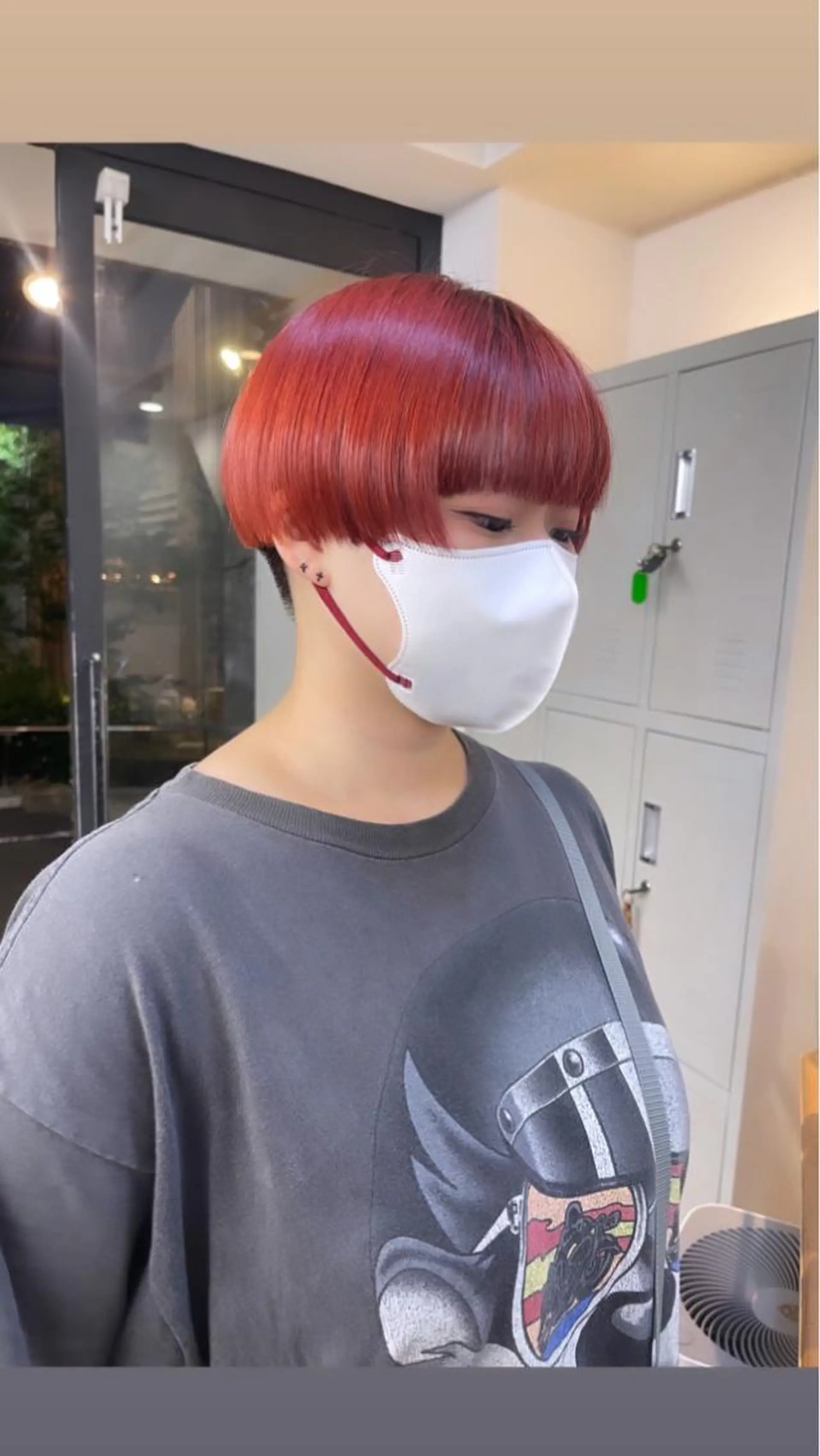 ショート カラー ブリーチ ボルドーカラー ヘアカラー トリートメント 渋谷ケアブリーチ Suuのヘアスタイル