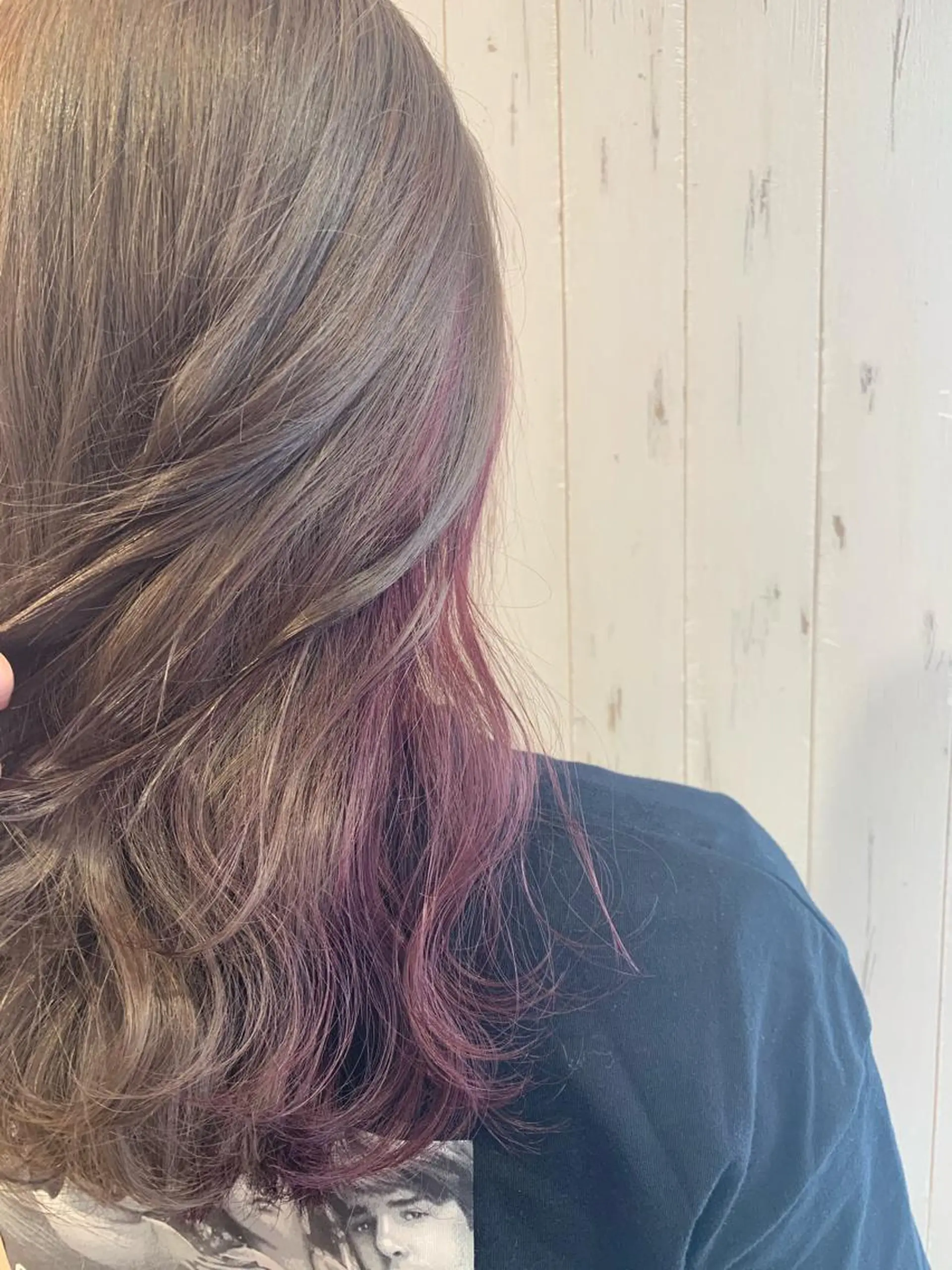 ロング カラー グレージュ インナーカラー ピンクカラー ピンクパープル パープルカラー 工藤 萌香のヘアスタイル