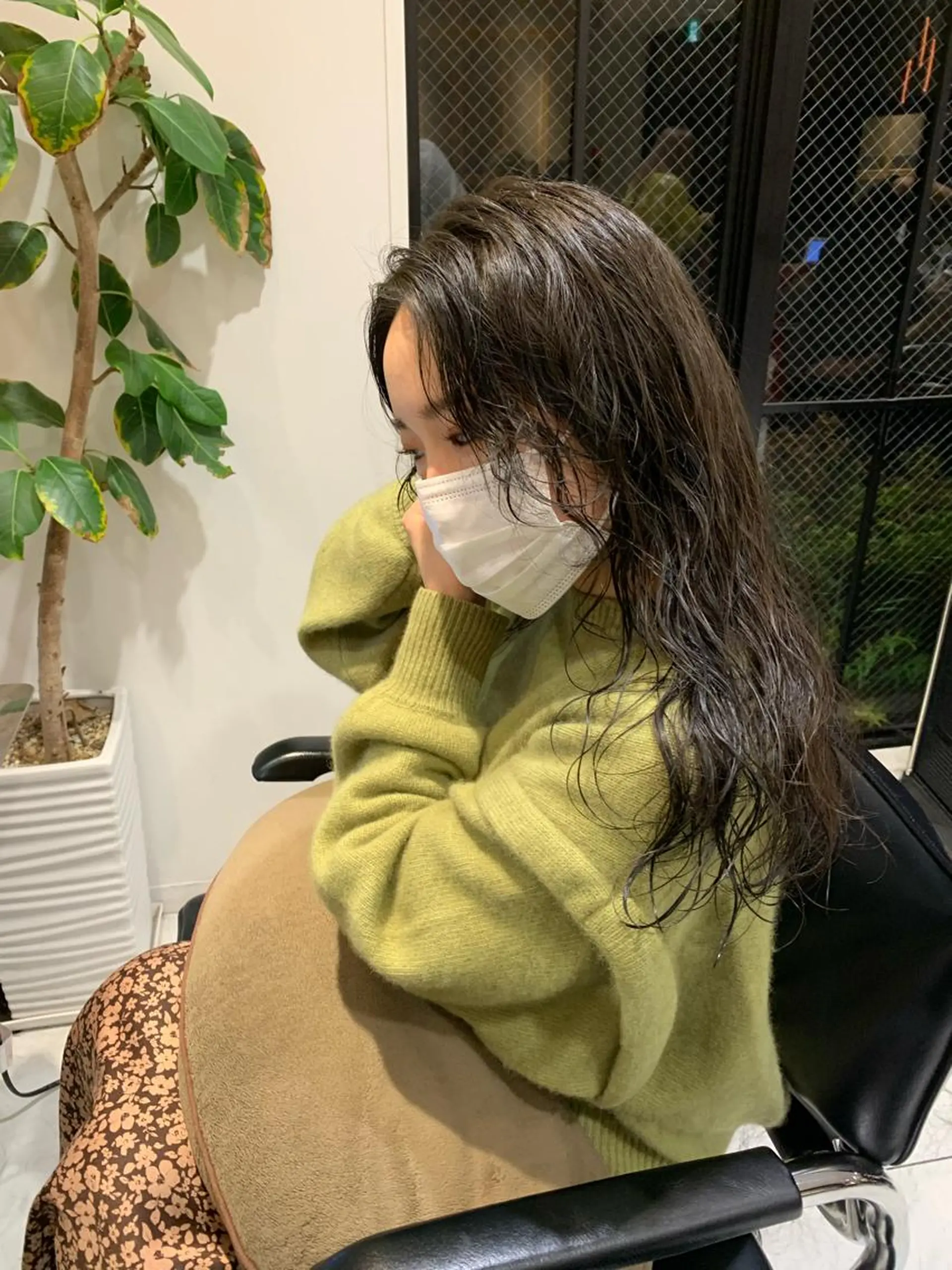 セミロング カラー パーマ セミロングパーマ チバ タクミのヘアスタイル