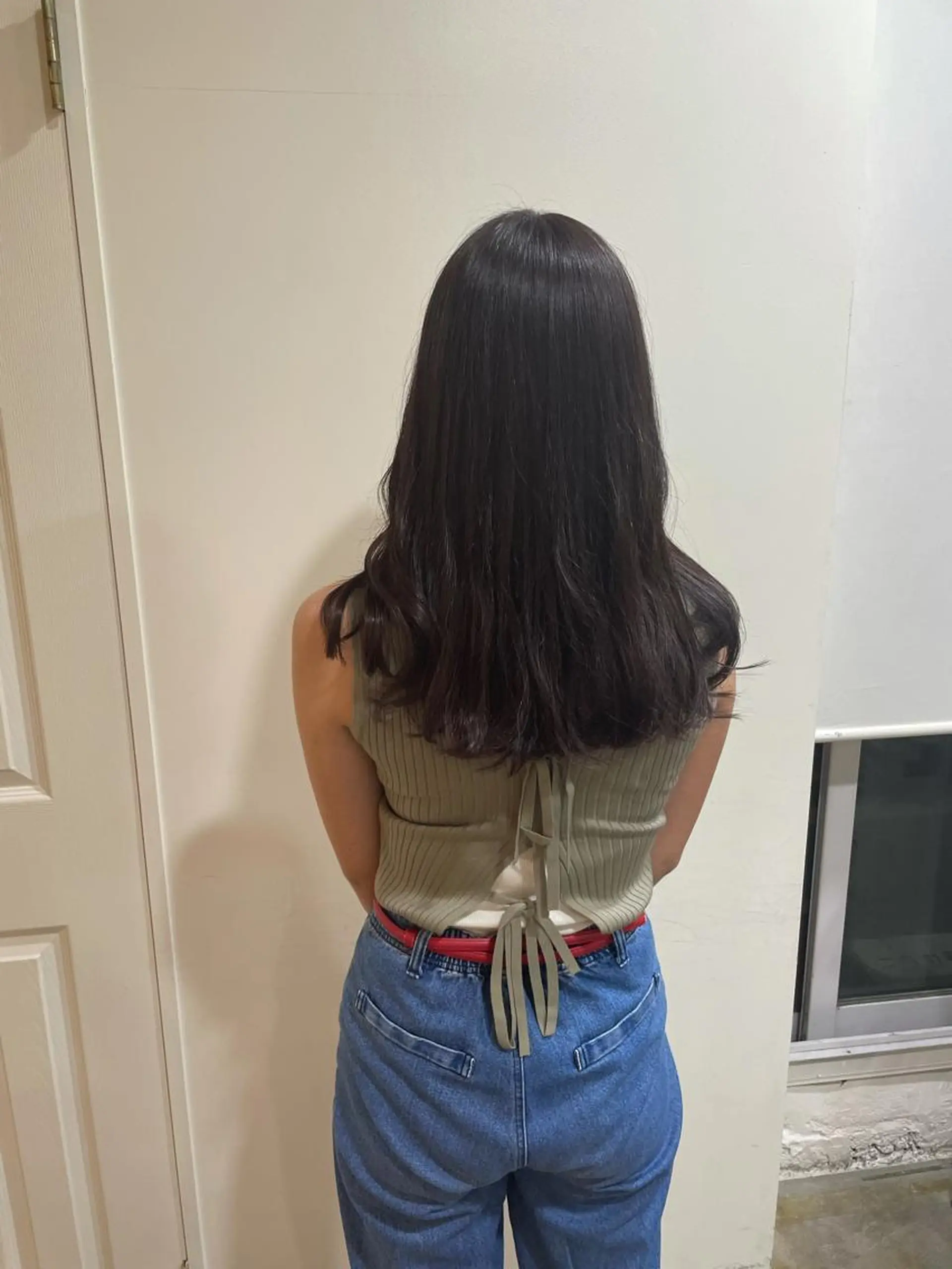 ミディアム カラー カット ヘアカラー トリートメント MIOベージュカラー 柔らかいカラーのヘアスタイル