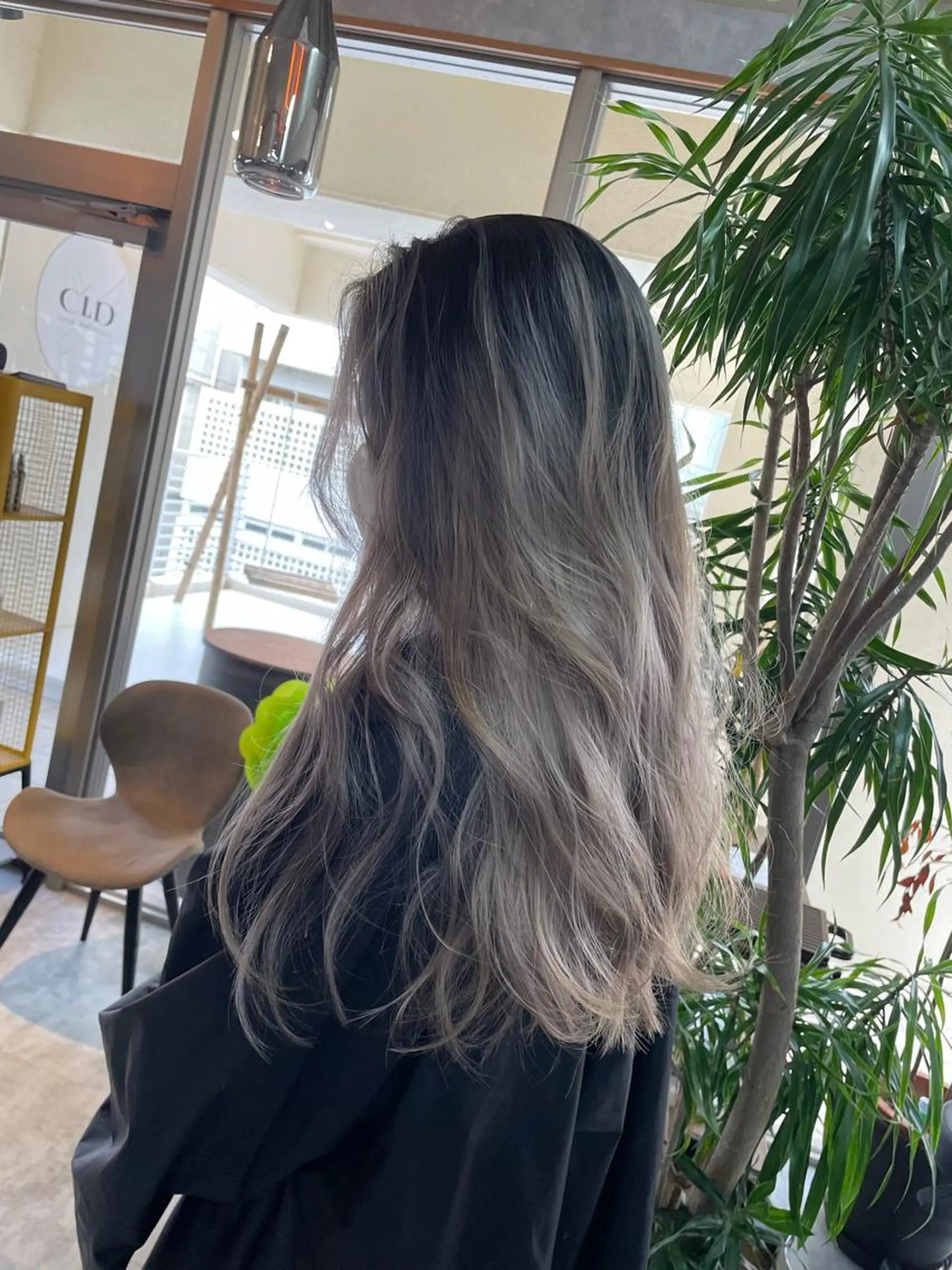 ロング andKおもろまち店 艶ダブルカラー✨のヘアスタイル