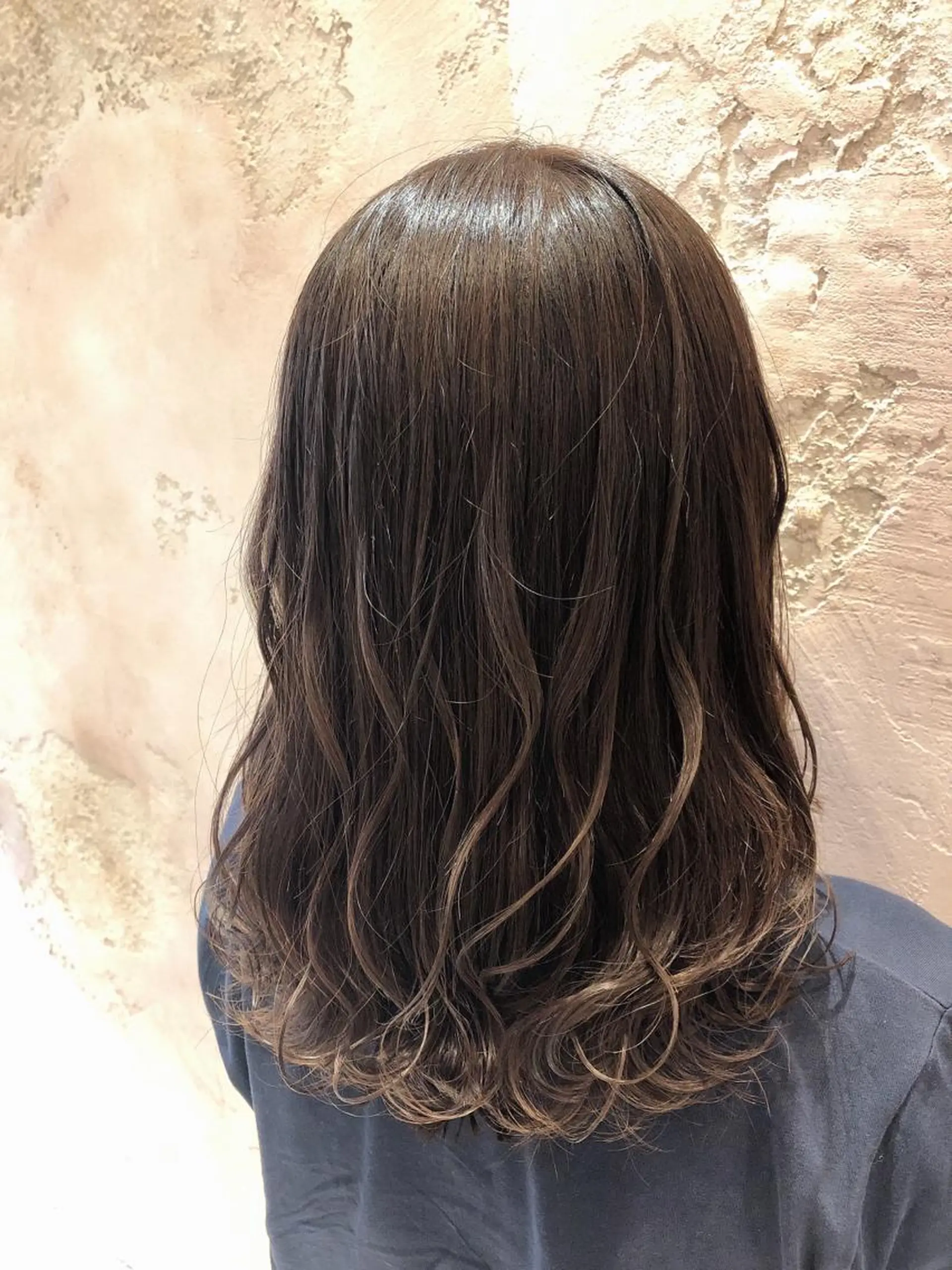 ミディアム カット ヘアカラー トリートメント 代表山口ひな 髪質改善のプロのヘアスタイル