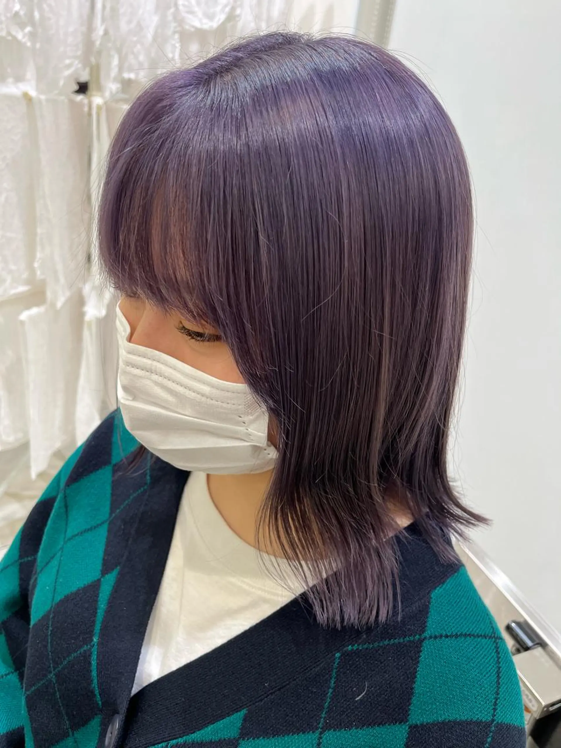 カラー ブリーチ ラベンダーカラー 伊佐 愛のヘアスタイル