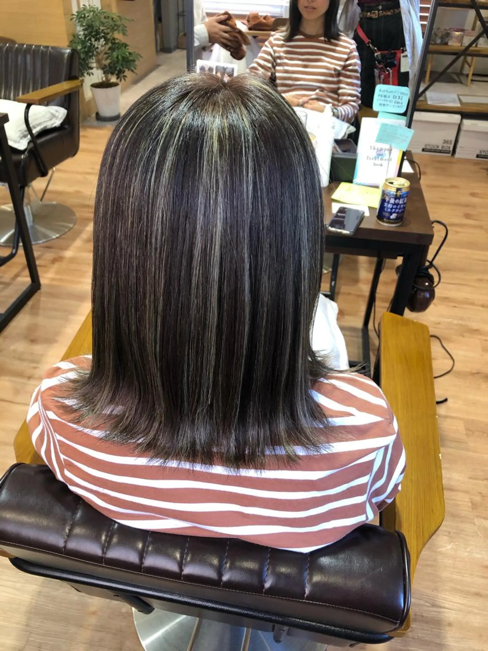 ミディアム カラー デザインカラー 外ハネヘア Live店長 yumenaのヘアスタイル