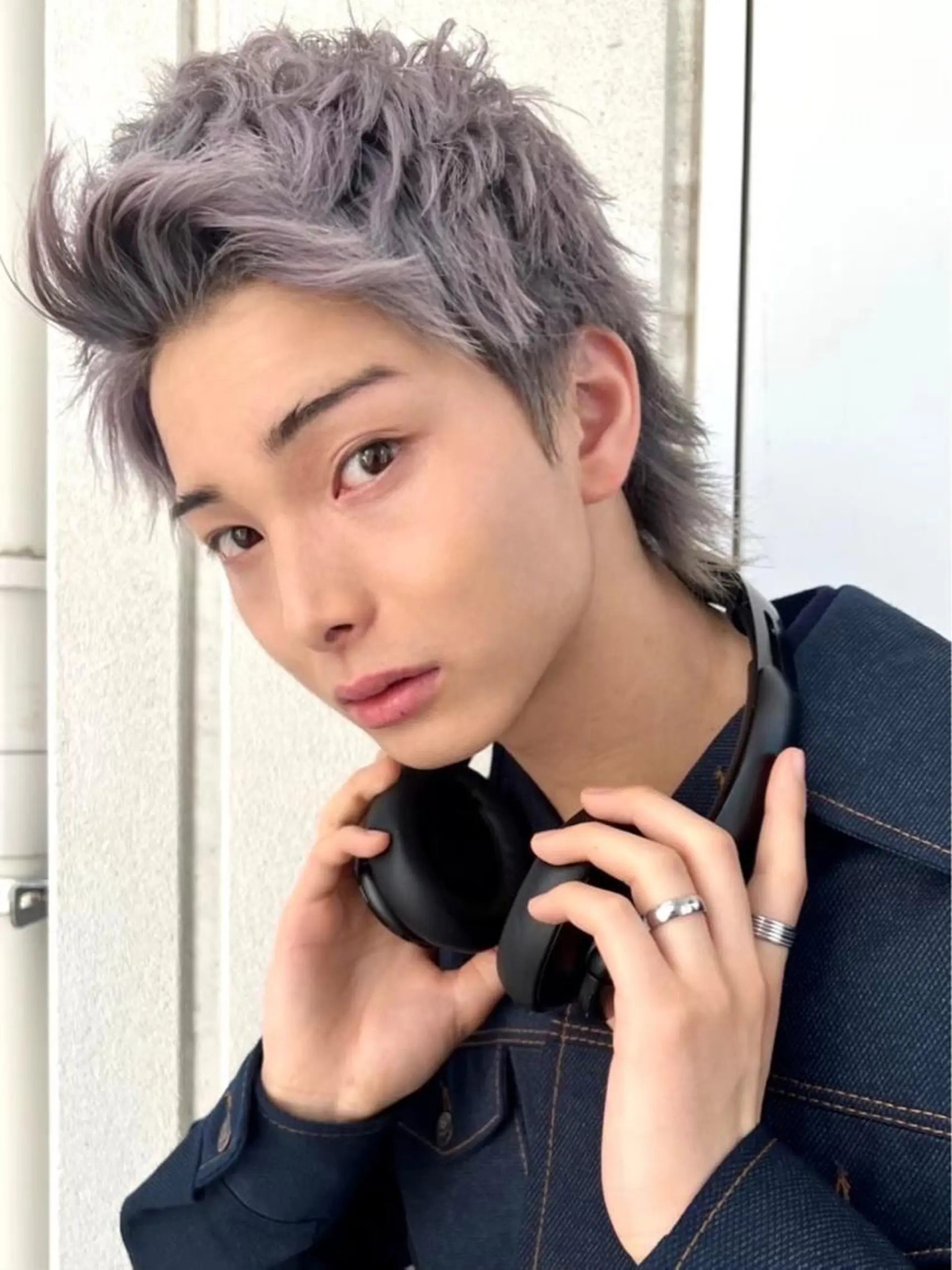 ショート メンズ アイブロウ カット ヘアカラー 🎨ハイトーン/ 切りっぱなし みつきのヘアスタイル