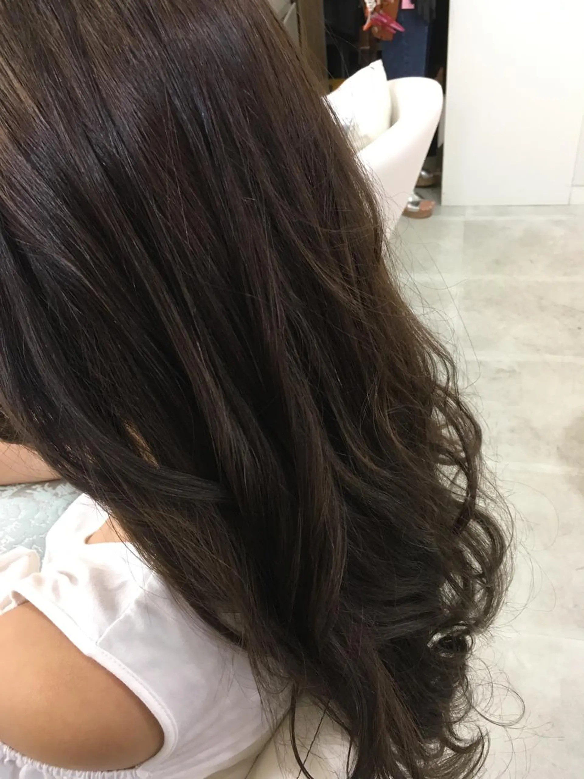 セミロング ロング カラー 髪質改善 中川　翔のヘアスタイル