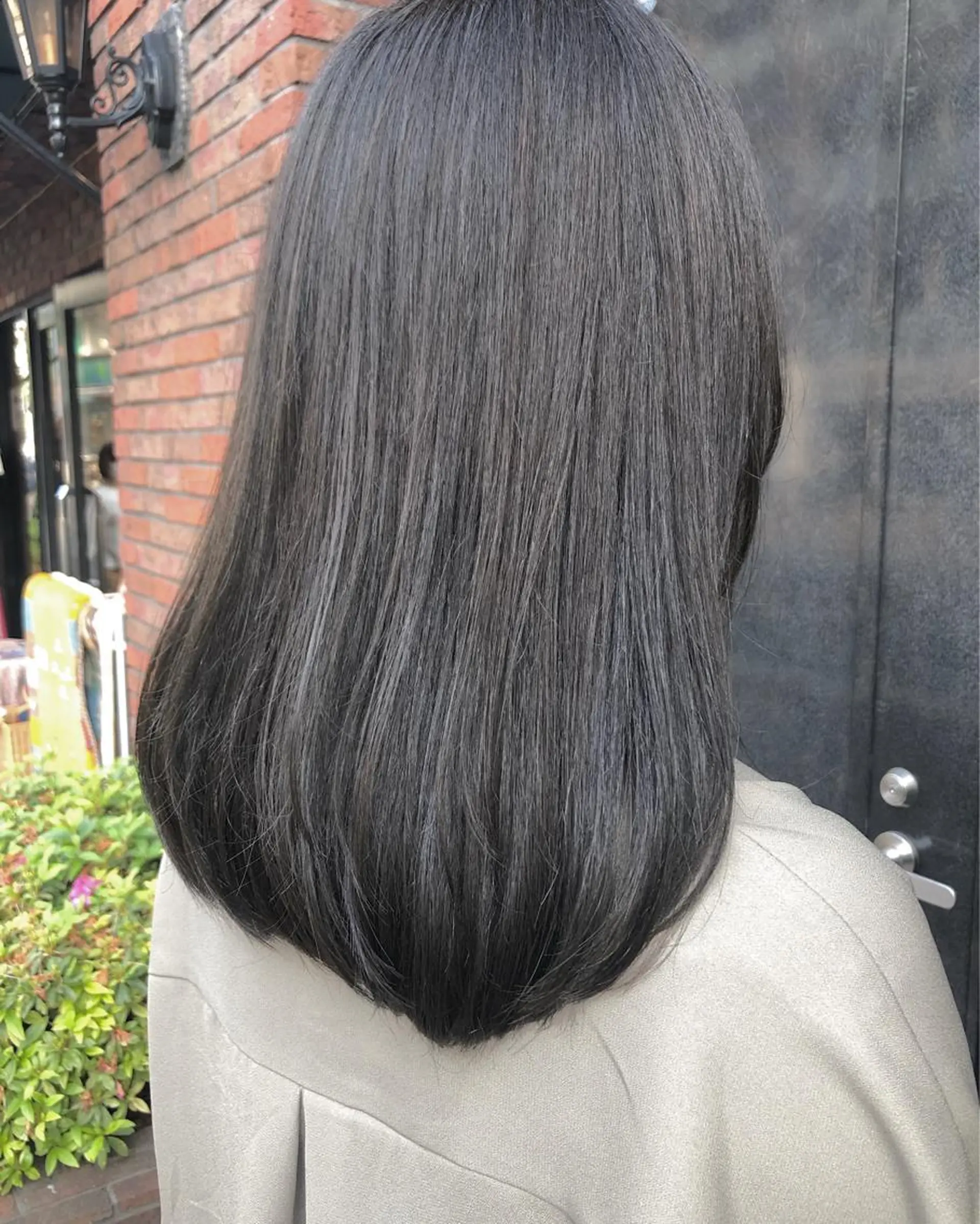 ミディアム カラー 🩰オリーブ/ ベージュ松本咲花🩰のヘアスタイル