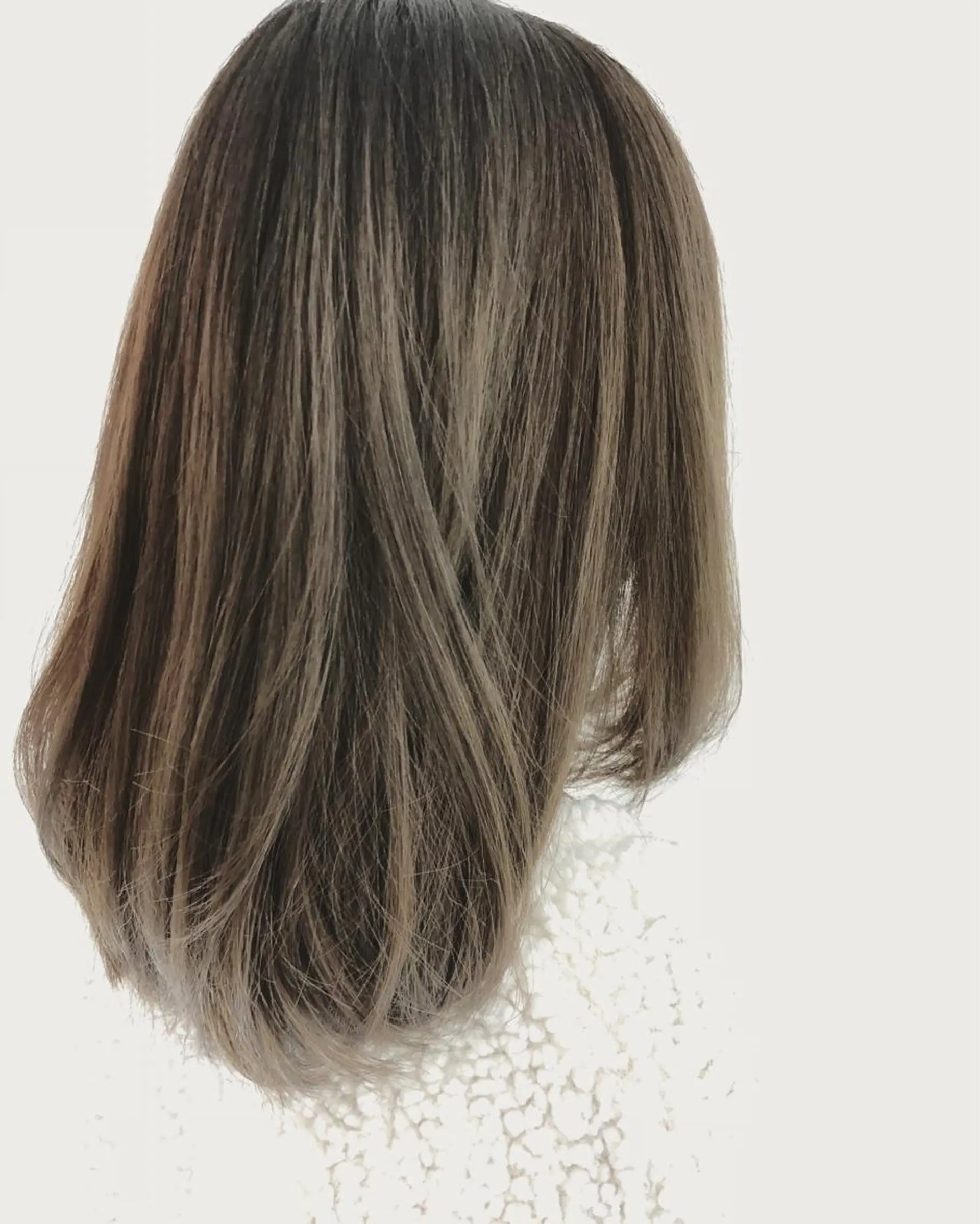 ミディアム ハイライト 縮毛矯正 松佐 ゆかりのヘアスタイル