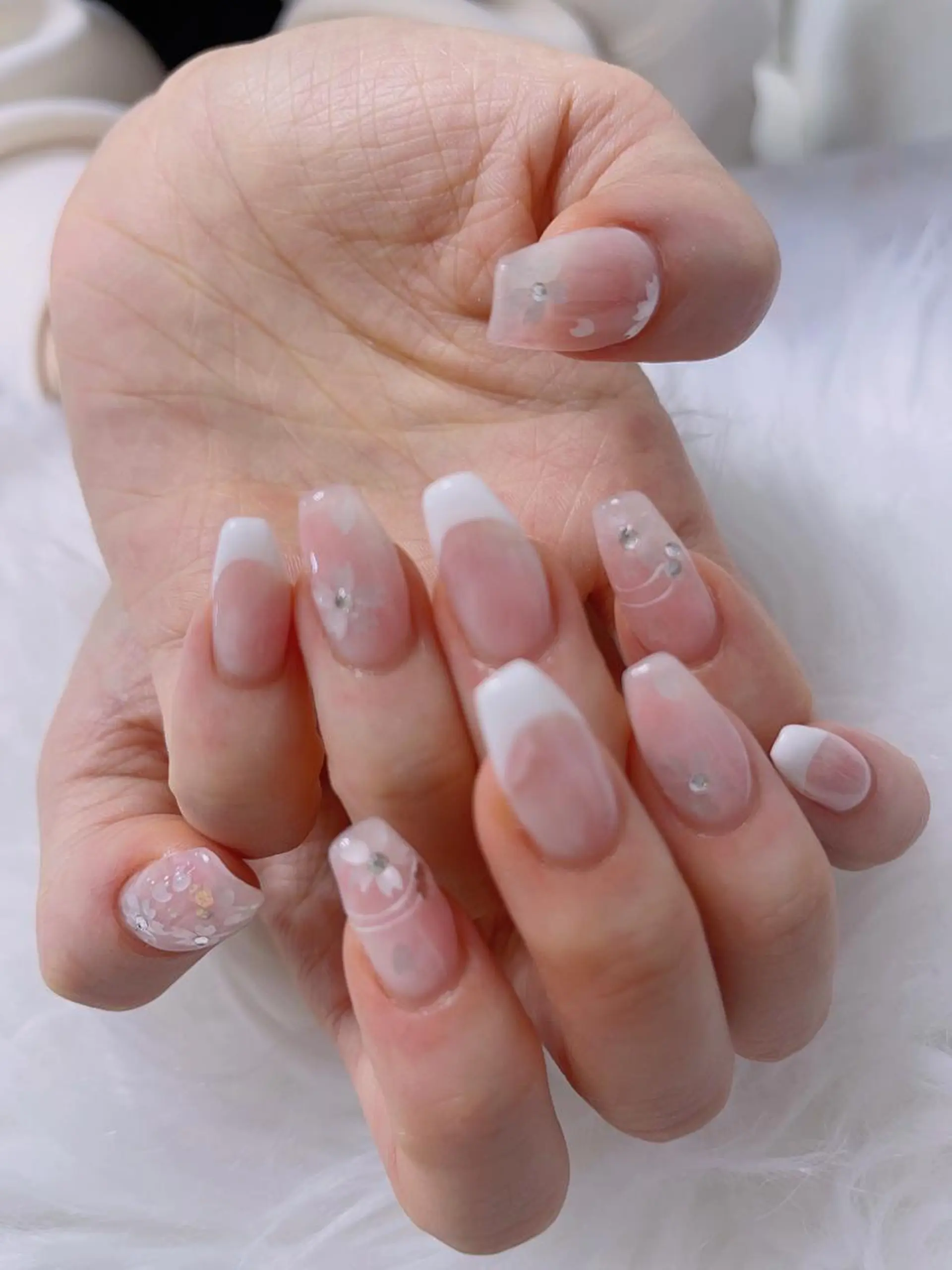 ネイル ハンドネイル 菲菲ネイルサロン所属・FF フィフィネイルサロンのネイルデザイン