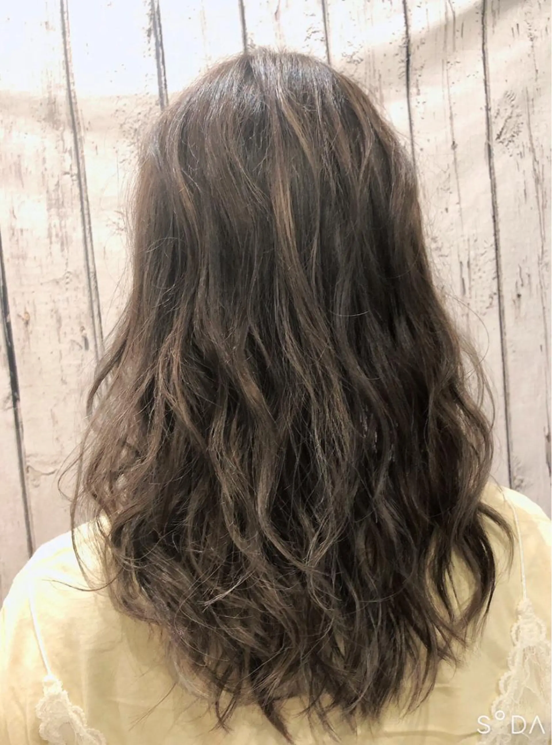 ロング カラー ヘアアレンジ ベージュカラー ハイライトカラー ハイライト sand yokohama所属・美容室sand 横浜のヘアスタイル