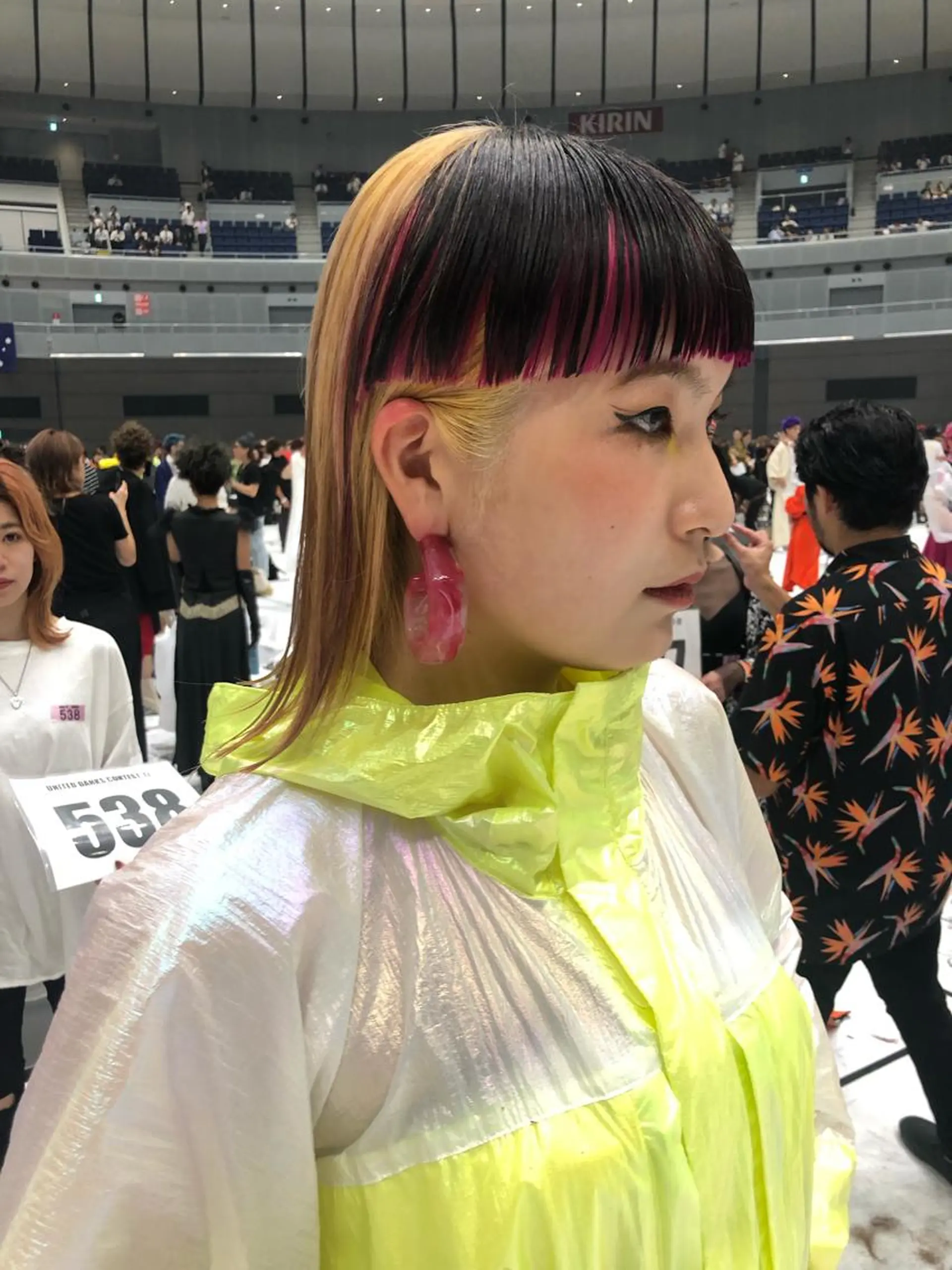 ミディアム 内田温子大人女性 ハイライト、ボブのヘアスタイル