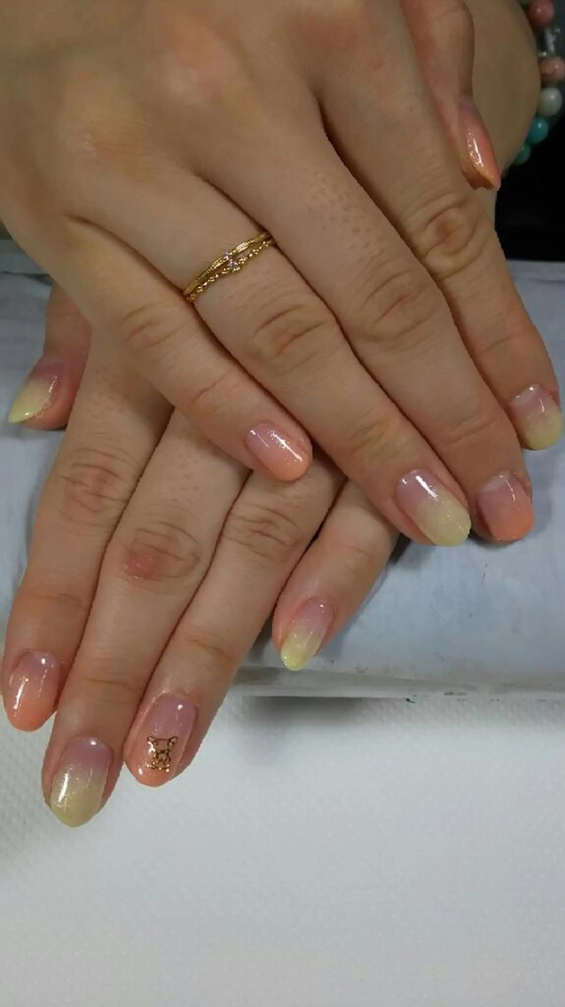 ネイル ゴールド キラキラネイル ラメ(グリッター) オレンジ 黄色 ネイルサロン ショコラのネイルデザイン