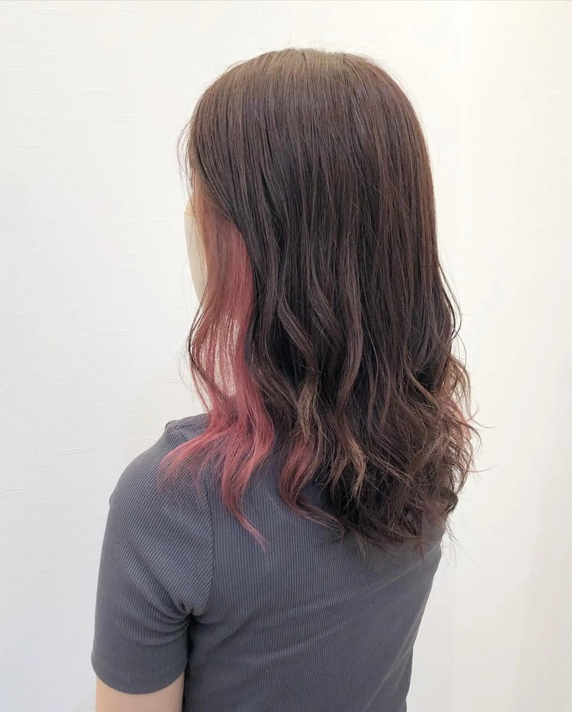 カラー ツノガイ エリのヘアスタイル