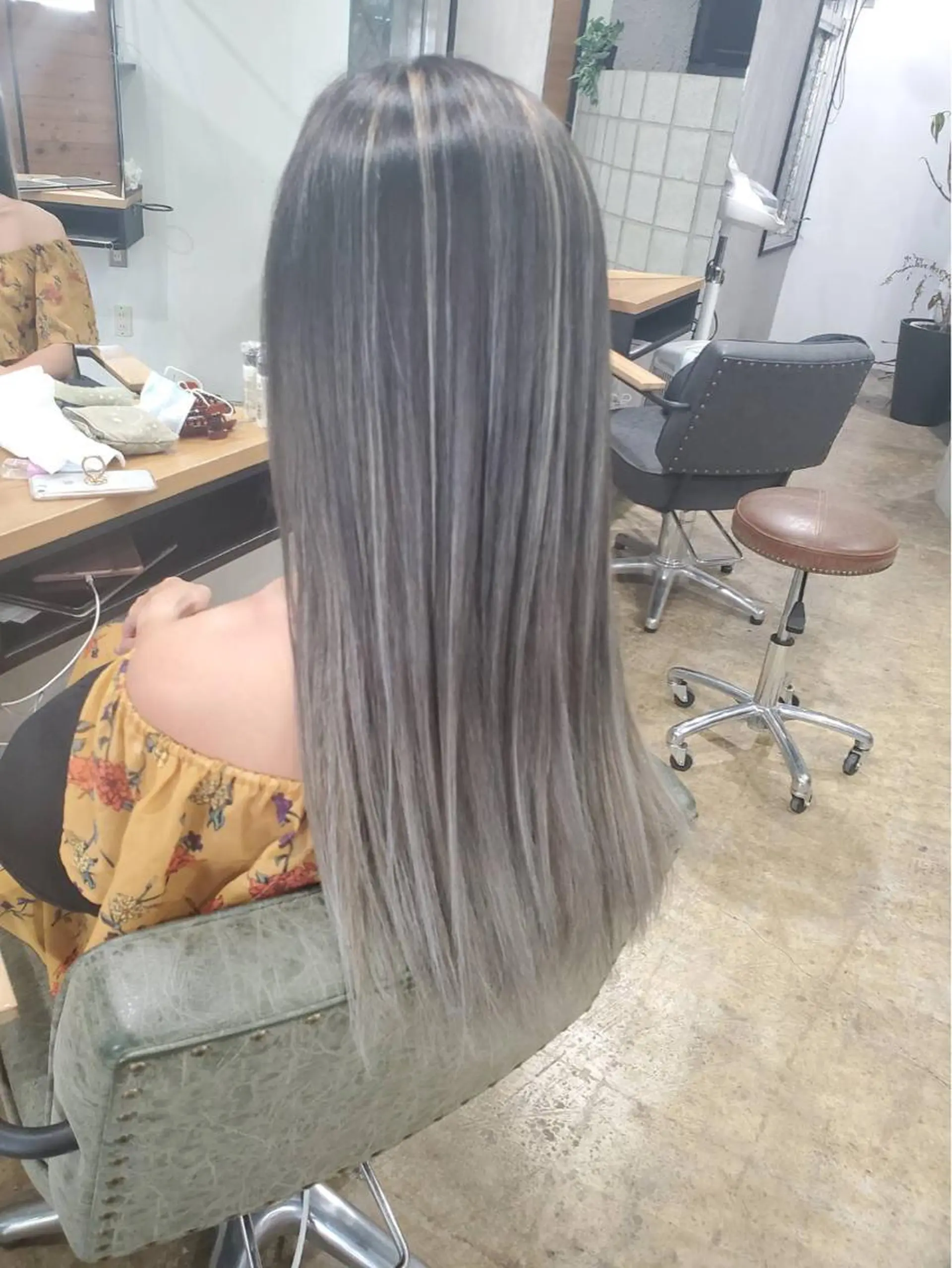 ロング カラー カット ヘアカラー Le Lien カジのヘアスタイル