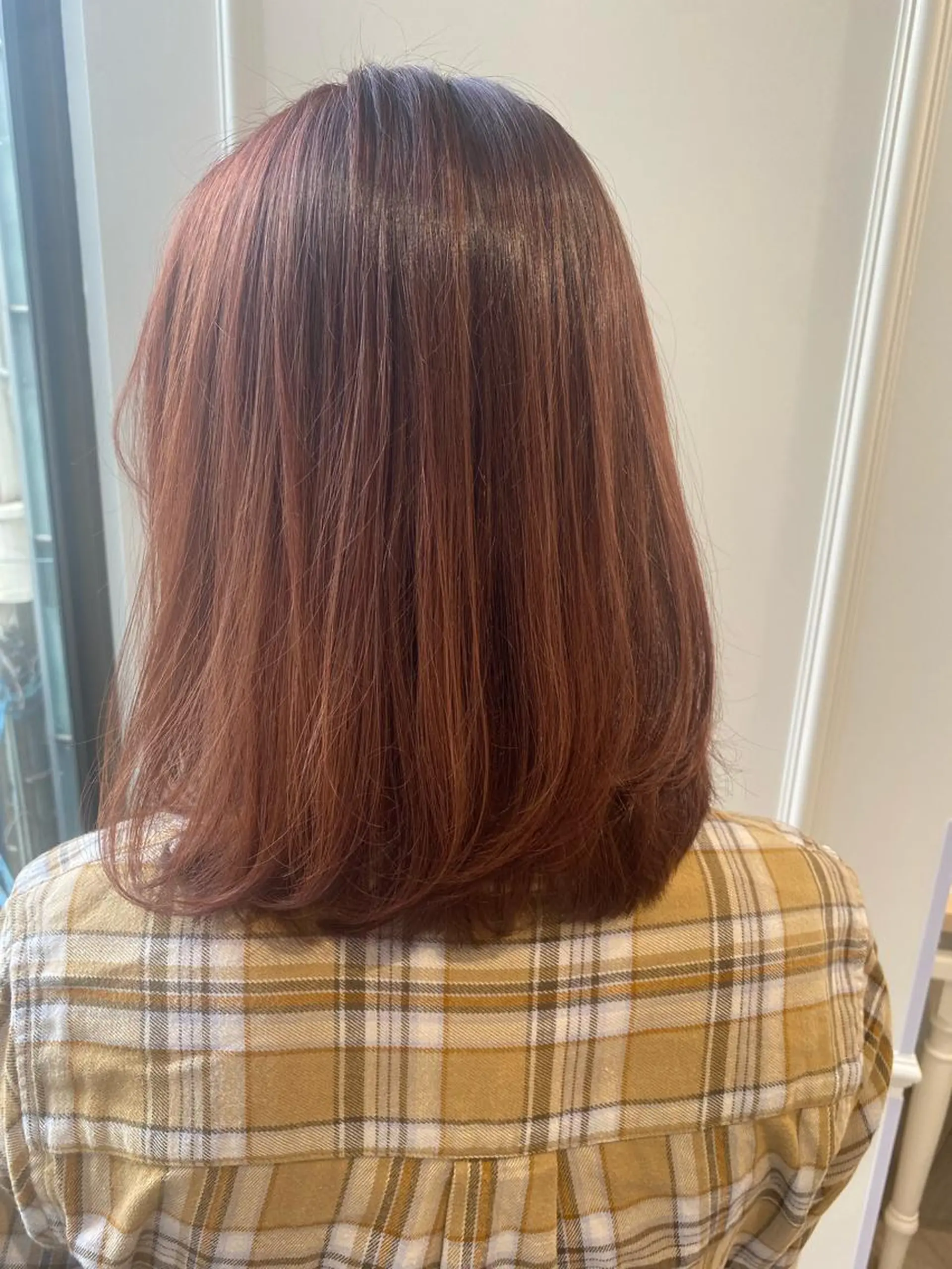 ミディアム カラー ブリーチ ブラウンカラー ダブルカラー ブリーチなしカラー ピンクカラー 小顔レイヤー/ ベージュ🤍Rieのヘアスタイル