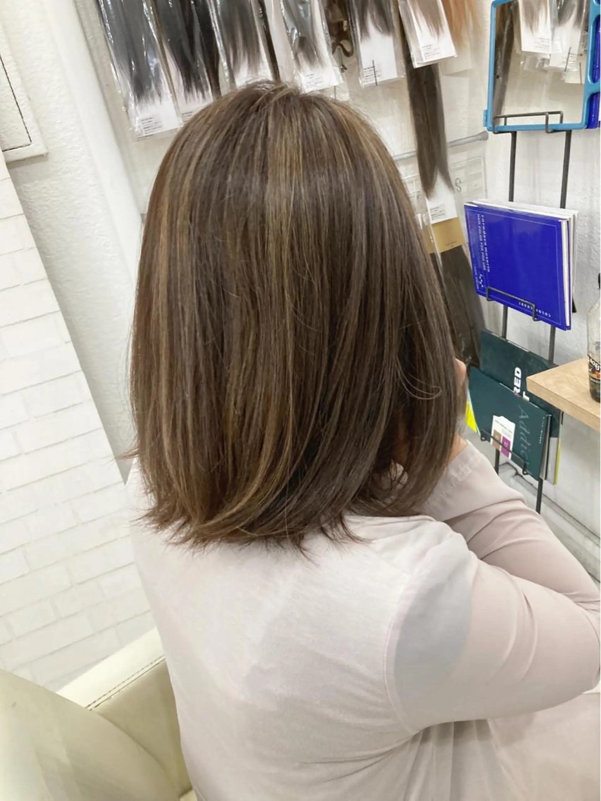 セミロング カラー 宇田川 直輝のヘアスタイル