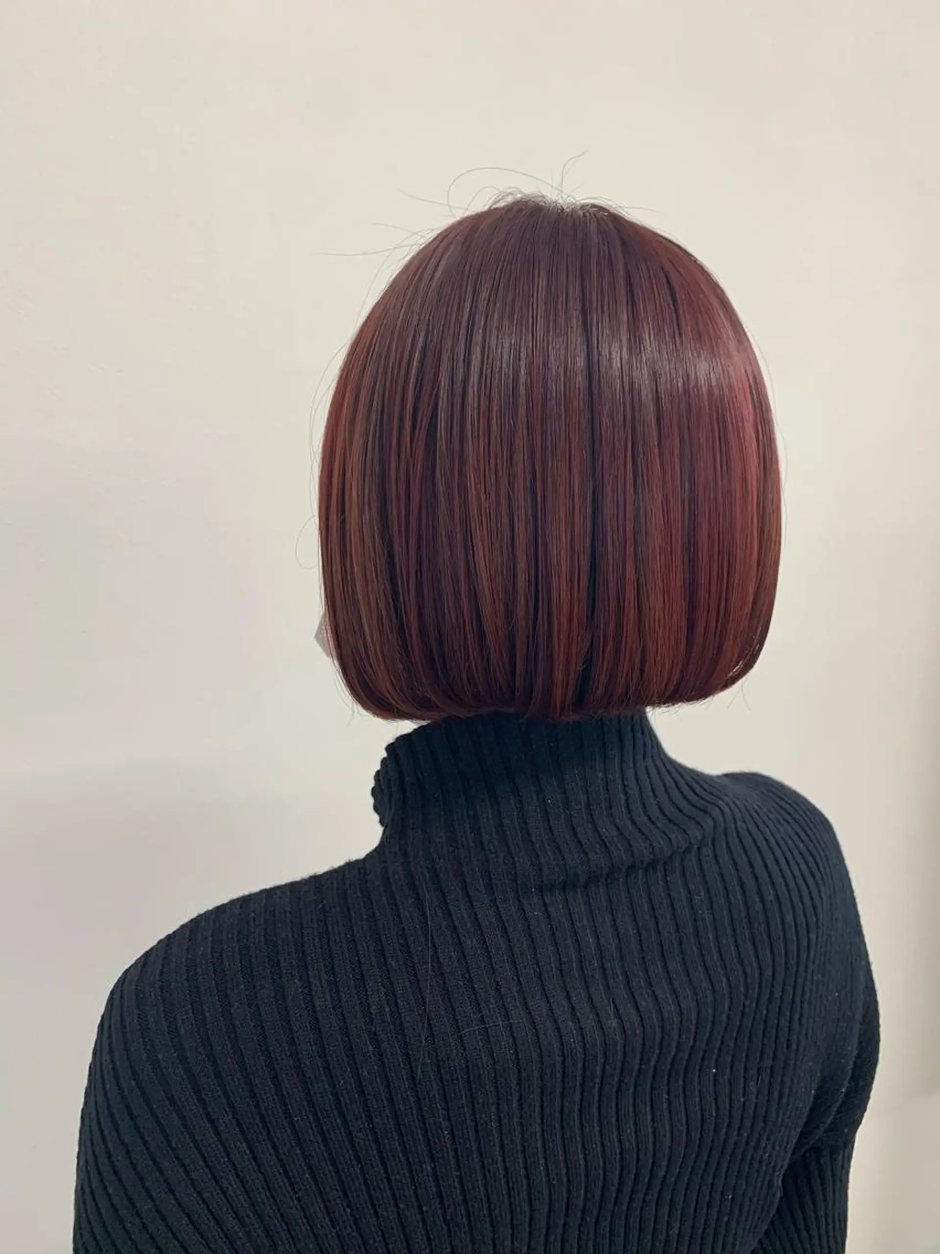 ショート カラー 肌に馴染む暗髪 梅田・増田のヘアスタイル