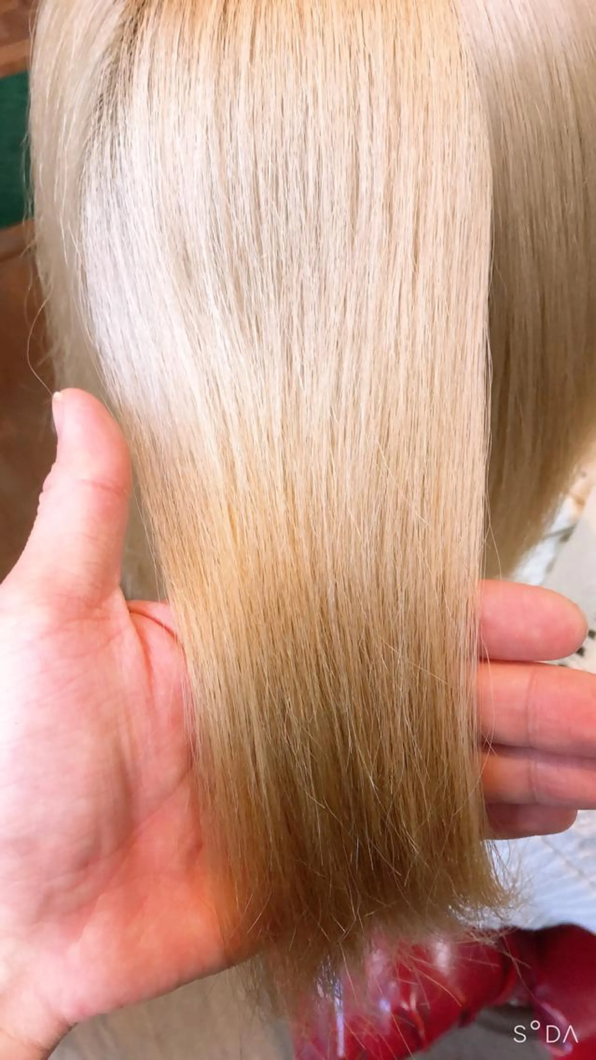 ミディアム カラー ミディアムパーマ ブリーチ 髪質改善 レイヤーカット カット ヘアカラー パーマ 縮毛矯正 トリートメント ヘッドスパ 🏰秘密基地🏯 サユリ美容室✂️のヘアスタイル