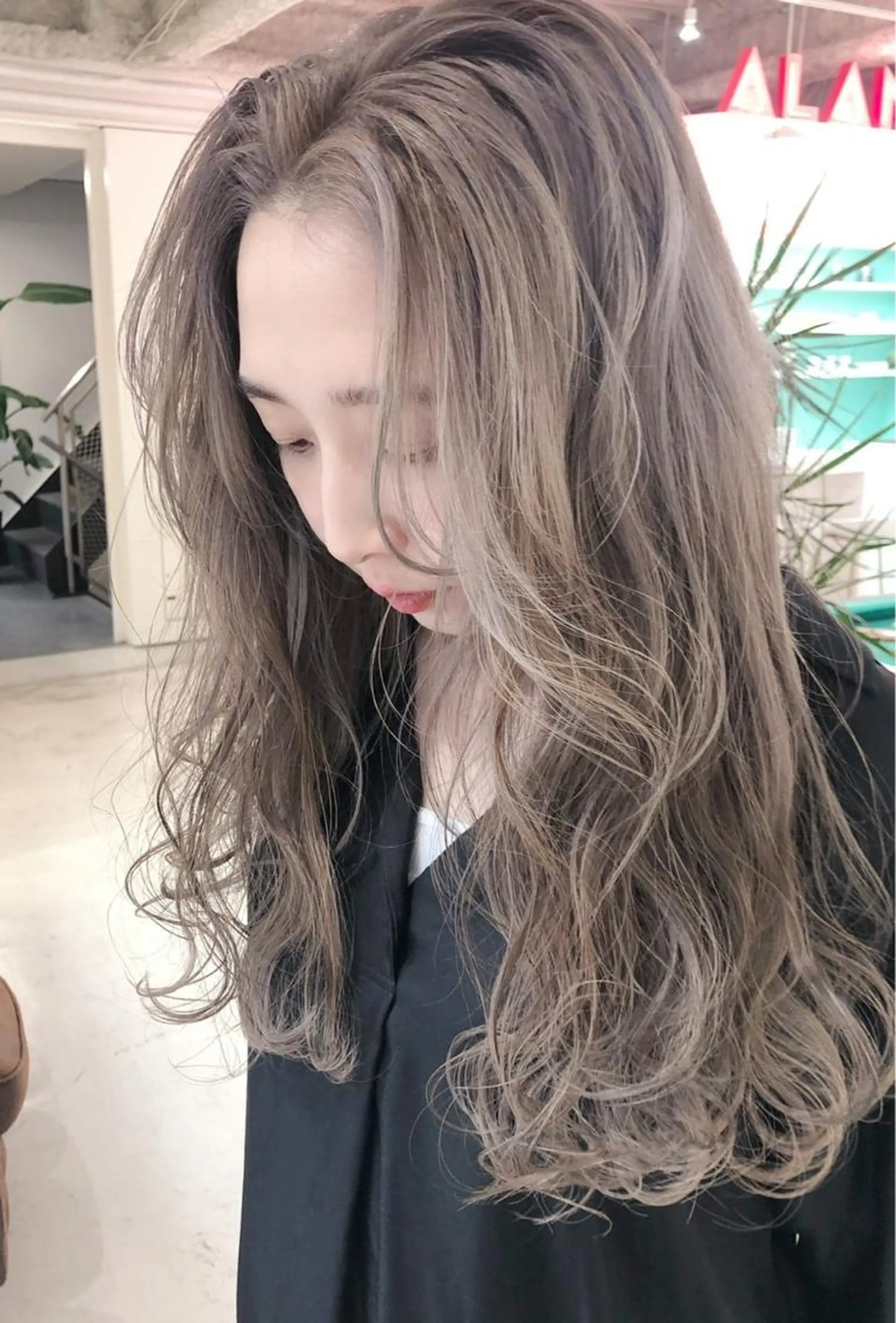 ロング 🧨ブリーチー×ボブ レイヤー💎じゅえるのヘアスタイル